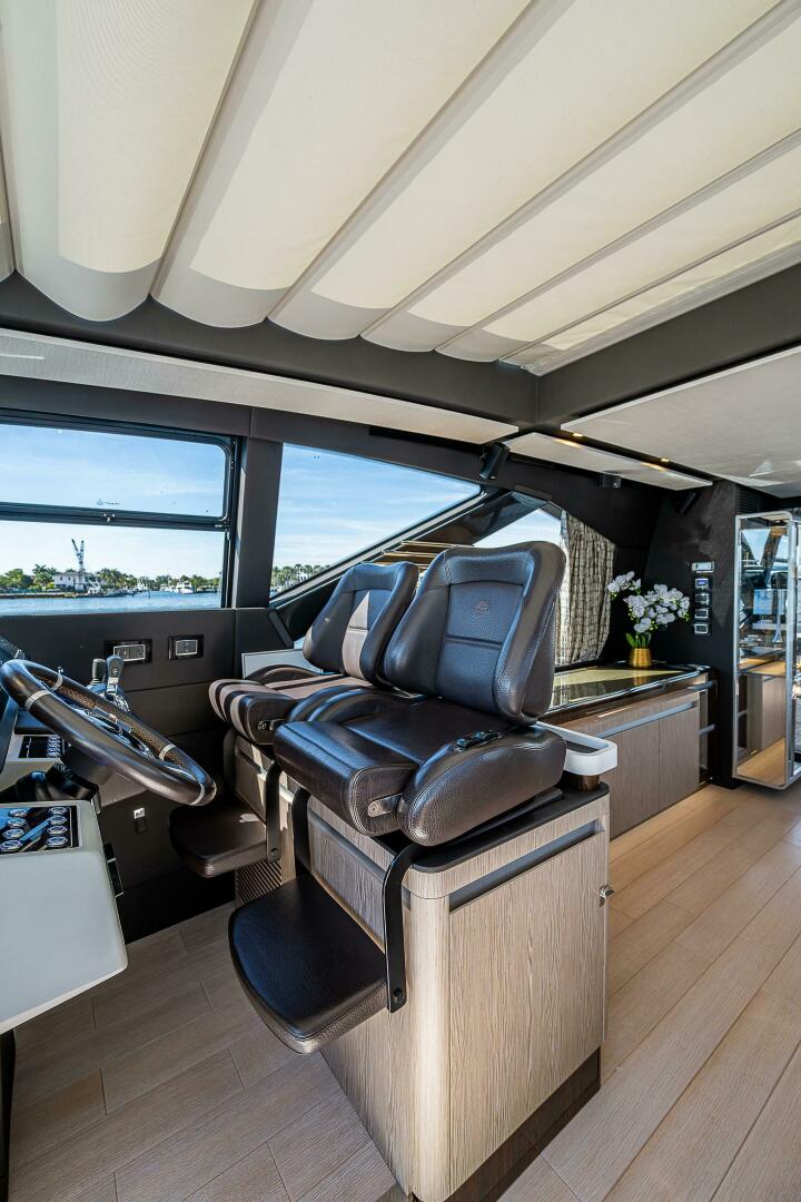 Slide: The Image of Azimut S7 2019 - 4997192