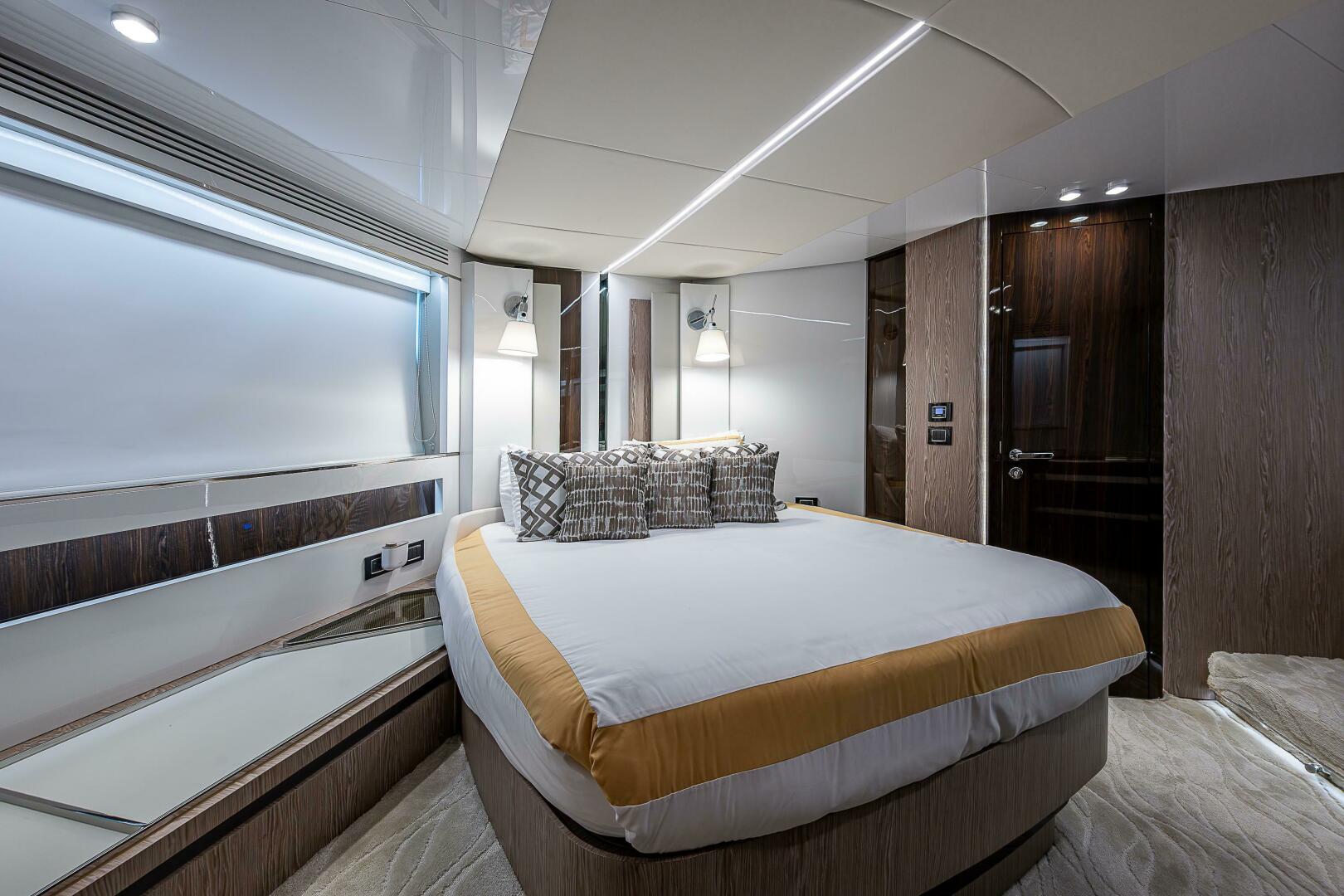 Slide: The Image of Azimut S7 2019 - 4997210