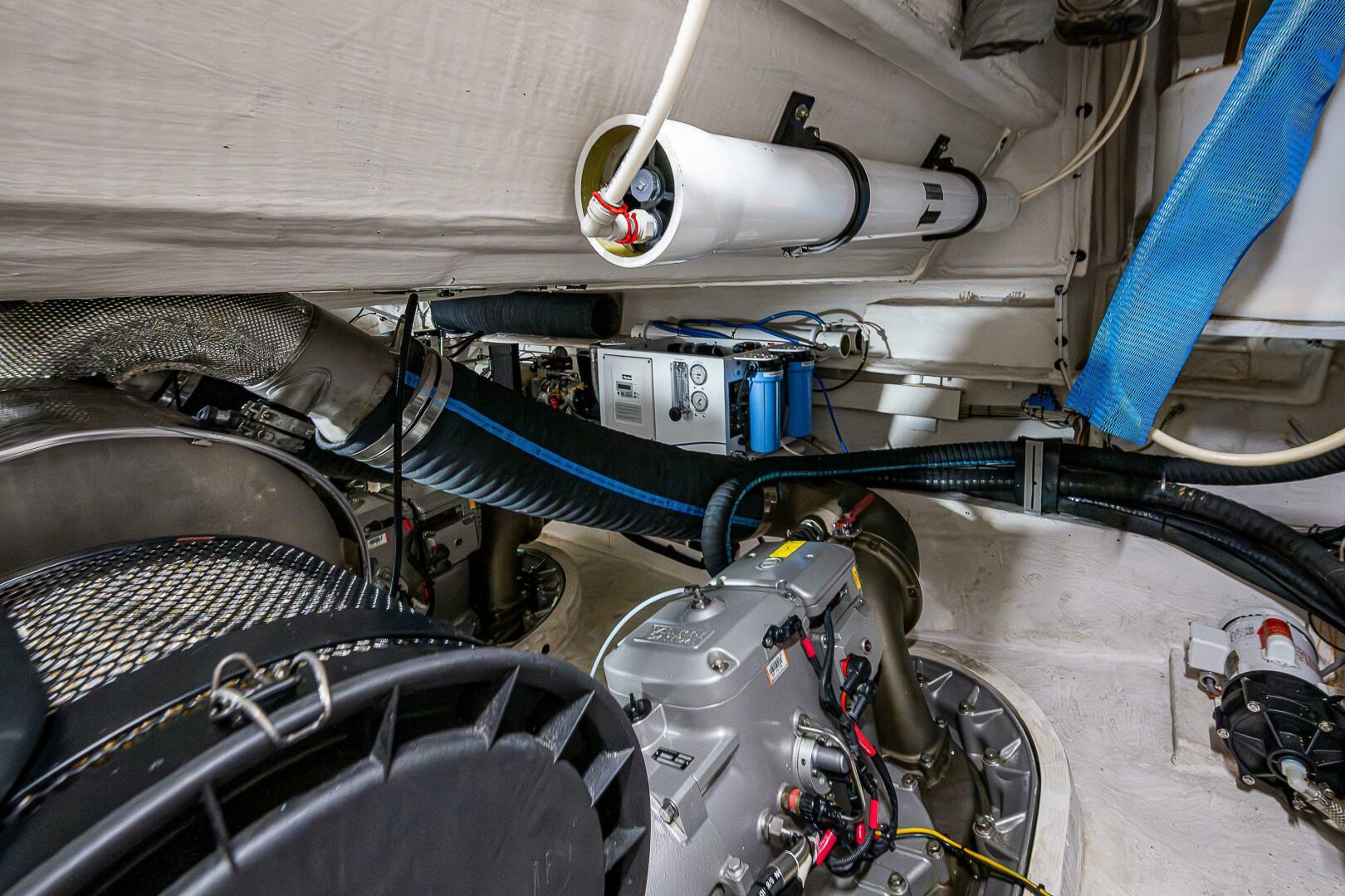 Slide: The Image of Azimut S7 2019 - 4997248