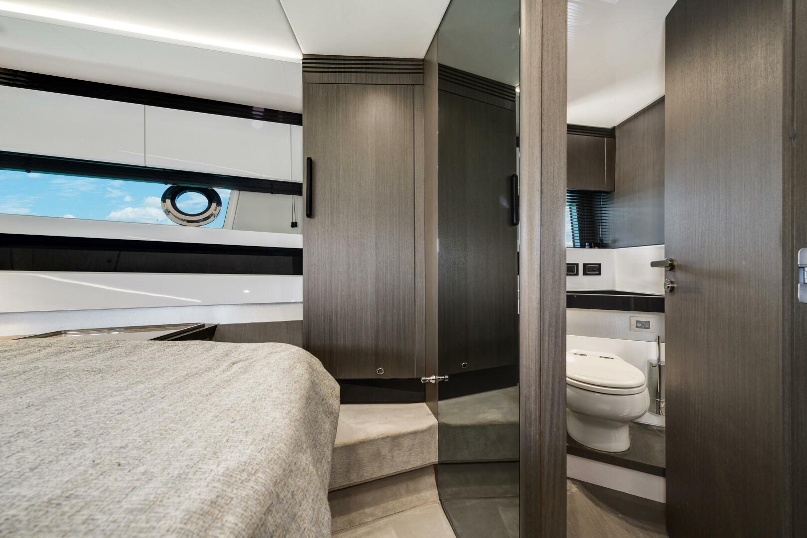 Slide: The Image of Azimut S7 2019 - 5411822
