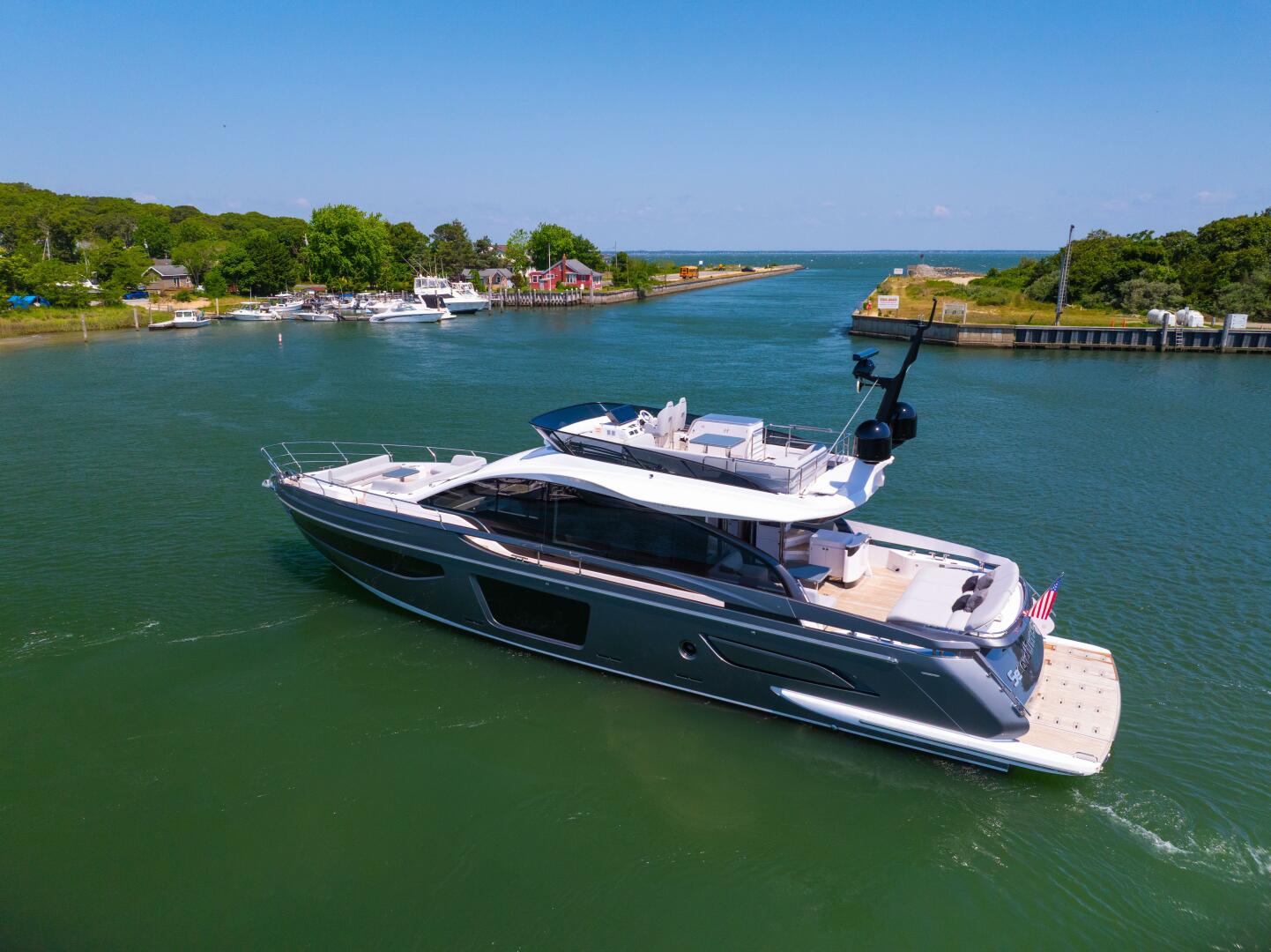 Slide: The Image of Azimut S7 For Sale - SECOND CHANCE - 5416508