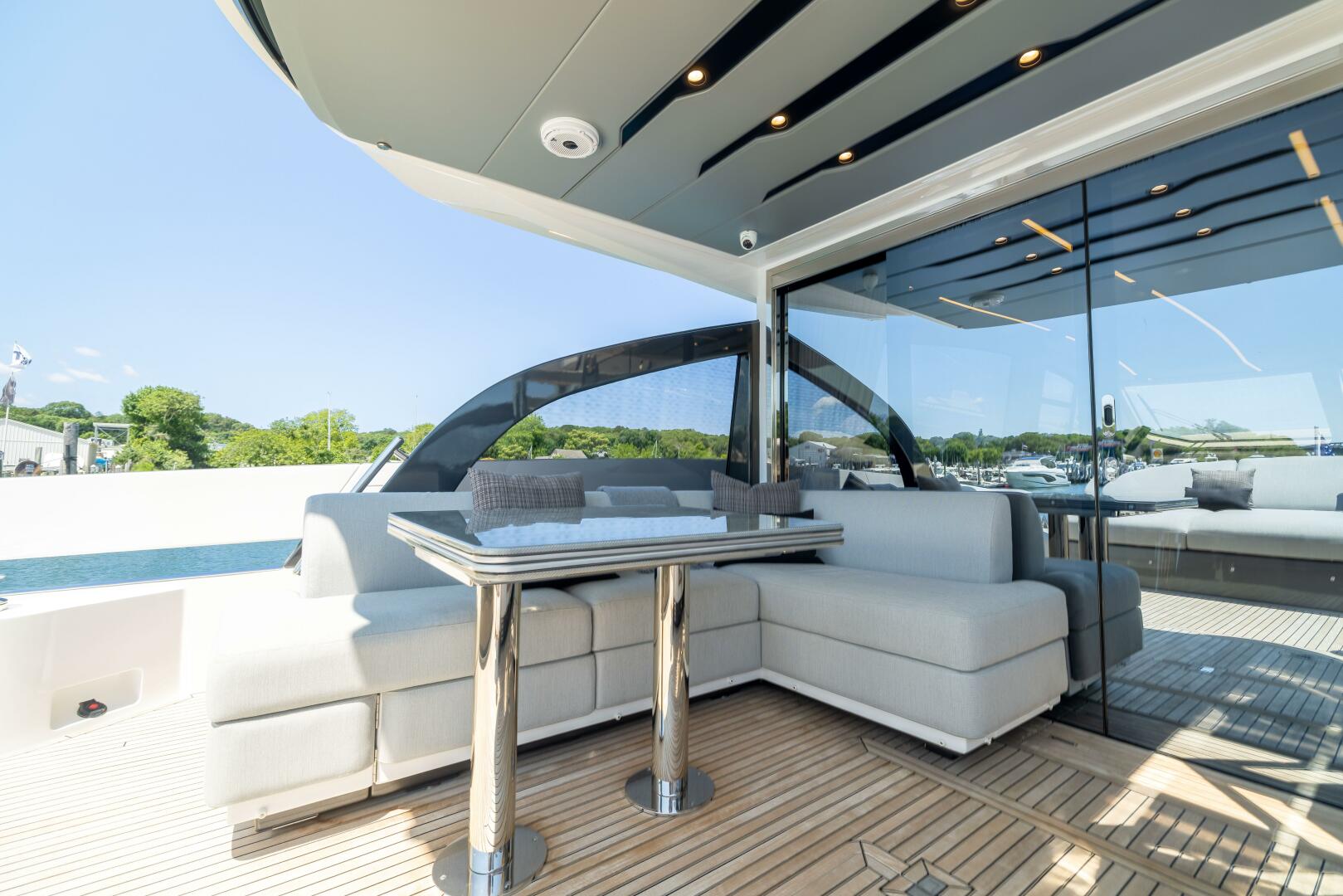 Slide: The Image of Azimut S7 For Sale - SECOND CHANCE - 5416534