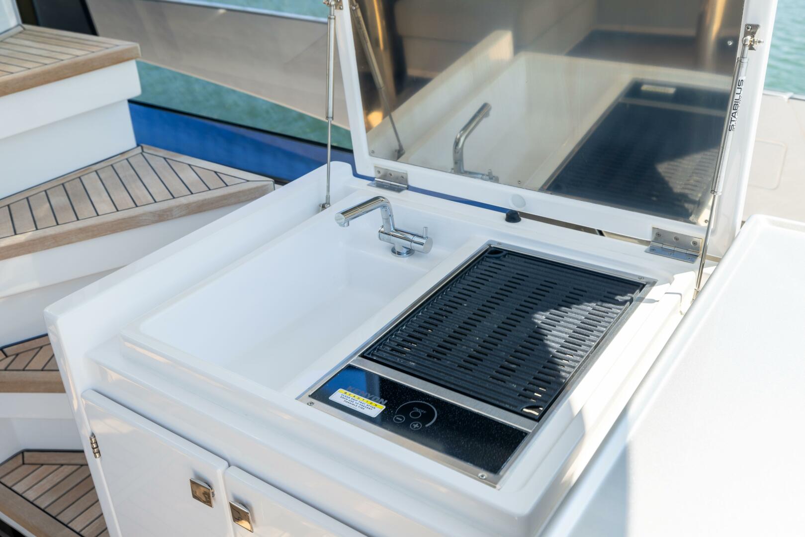 Slide: The Image of Azimut S7 For Sale - SECOND CHANCE - 5416543