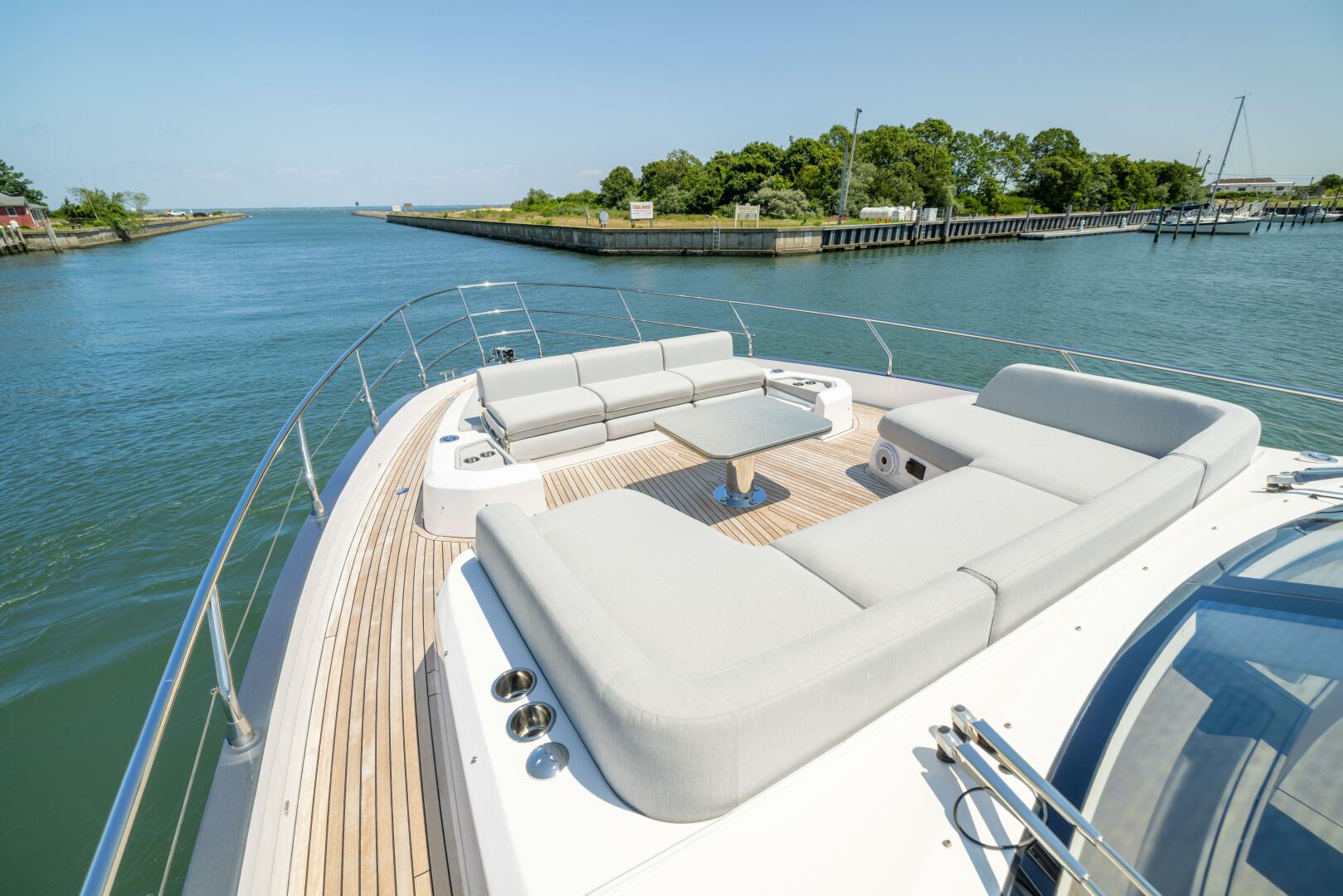 Slide: The Image of Azimut S7 For Sale - SECOND CHANCE - 5416549