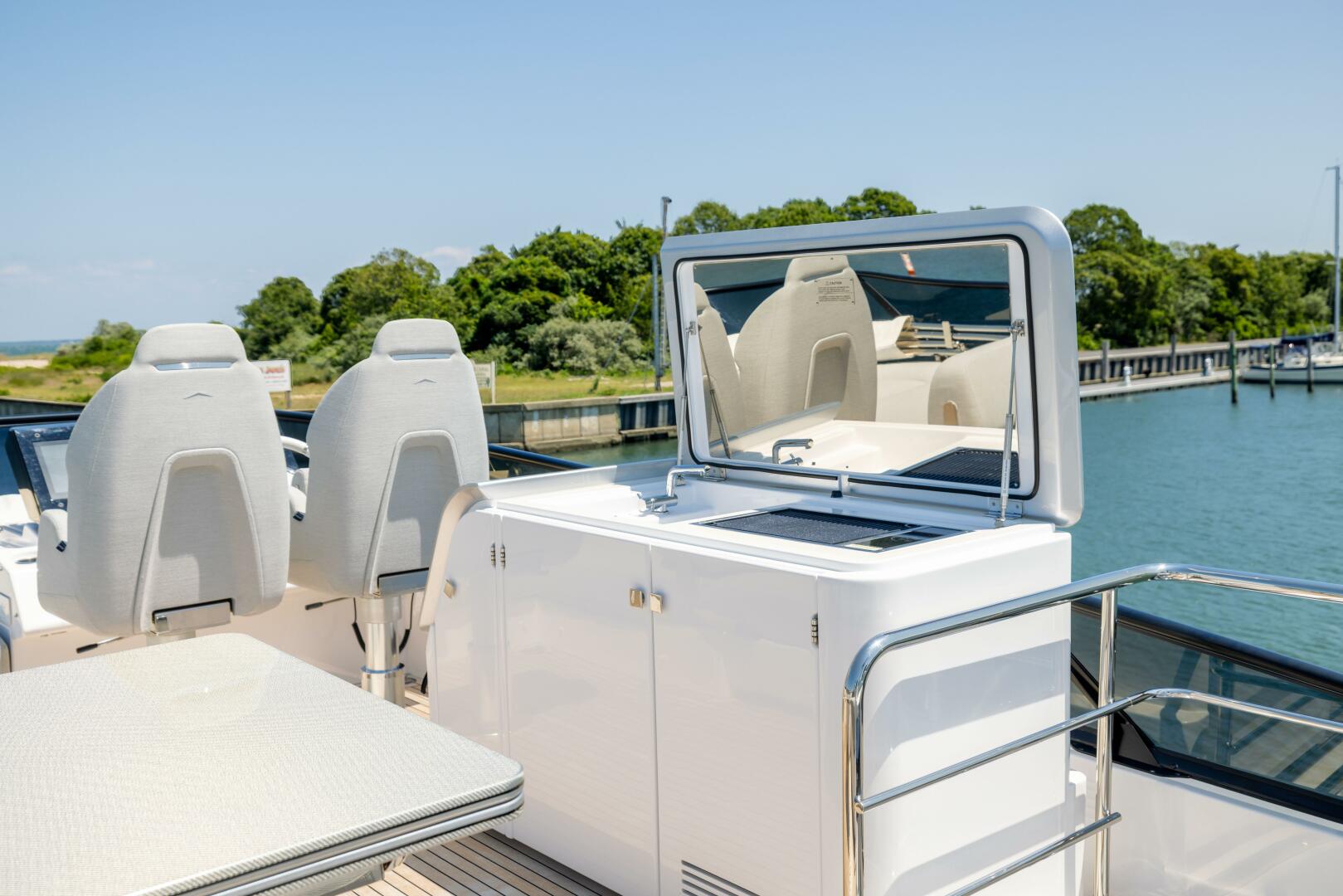 Slide: The Image of Azimut S7 For Sale - SECOND CHANCE - 5416556