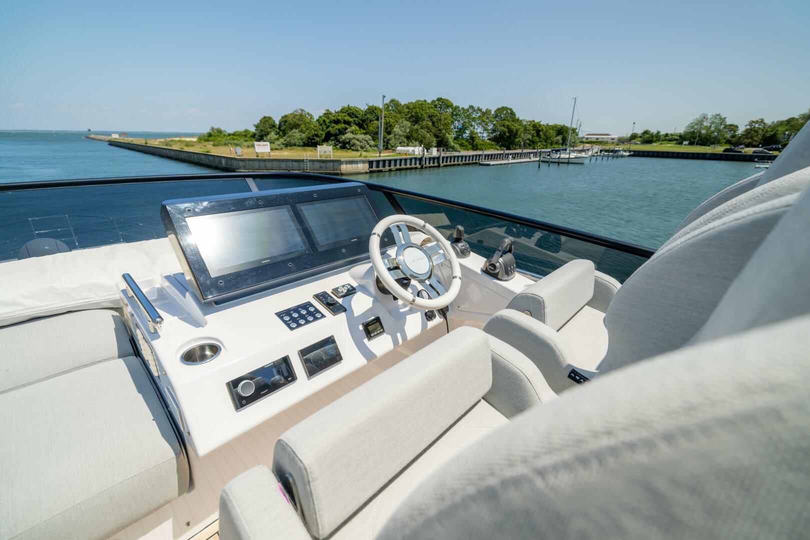 Slide: The Image of Azimut S7 For Sale - SECOND CHANCE - 5416559