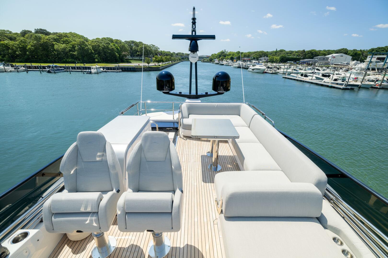 Slide: The Image of Azimut S7 For Sale - SECOND CHANCE - 5416561