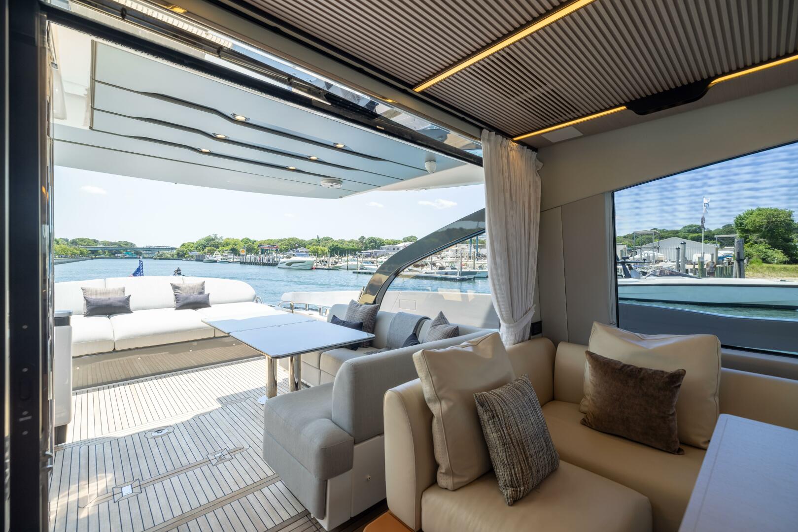 Slide: The Image of Azimut S7 For Sale - SECOND CHANCE - 5416566