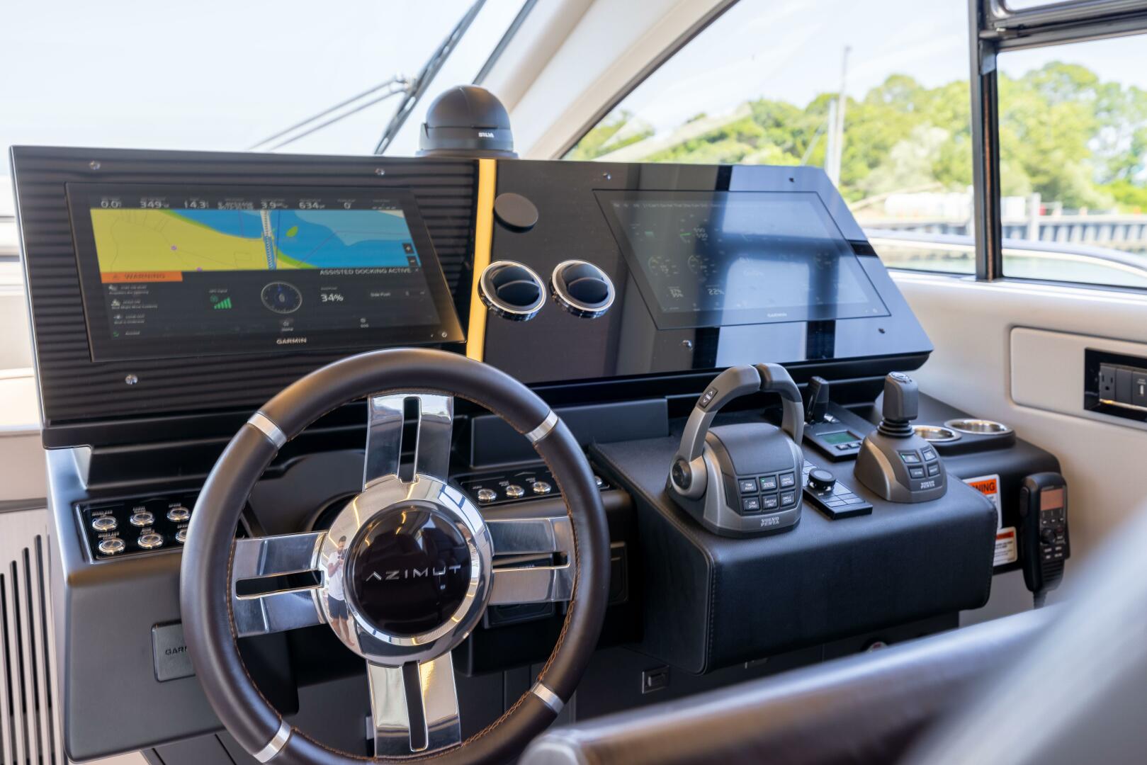 Slide: The Image of Azimut S7 For Sale - SECOND CHANCE - 5416575