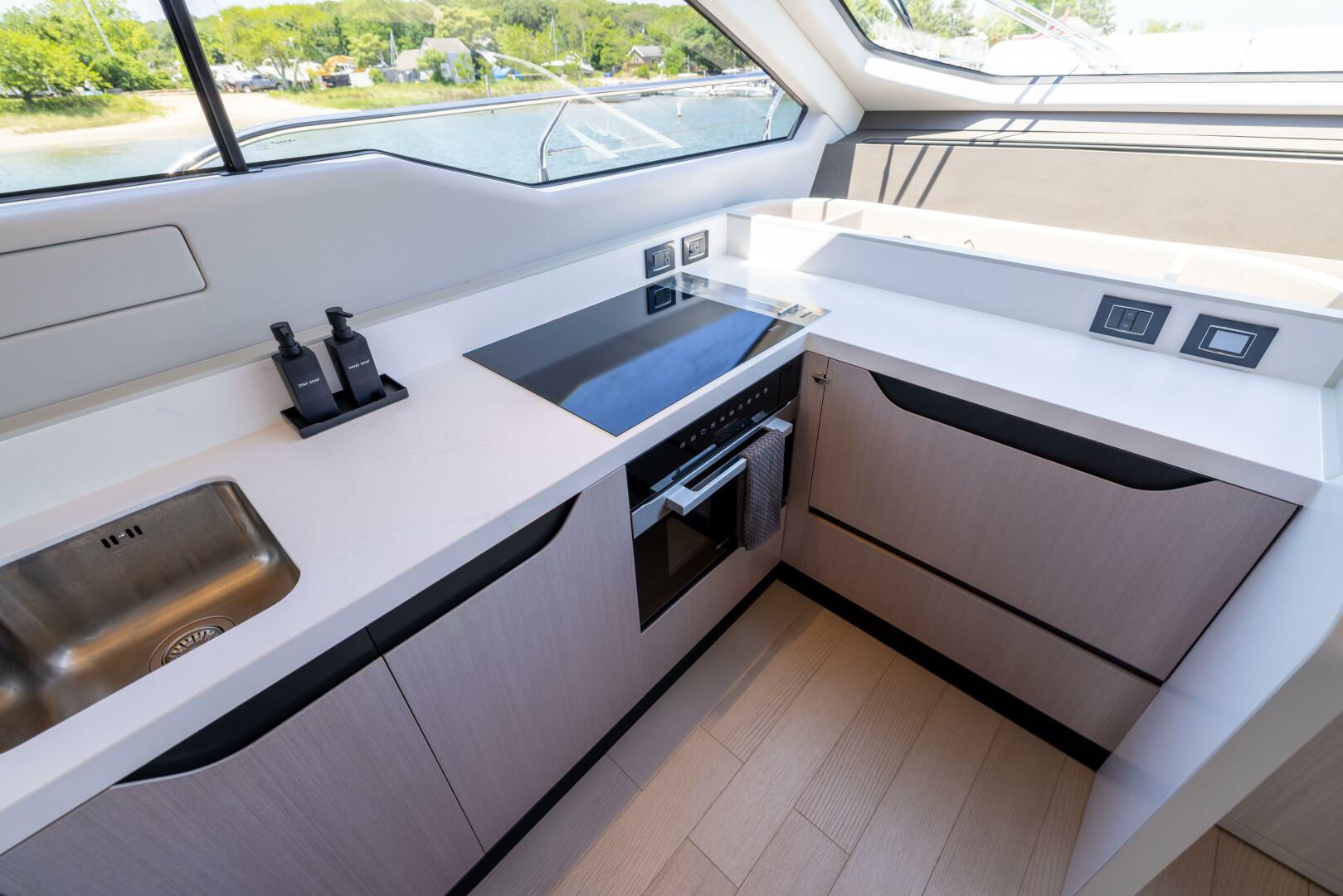 Slide: The Image of Azimut S7 For Sale - SECOND CHANCE - 5416582