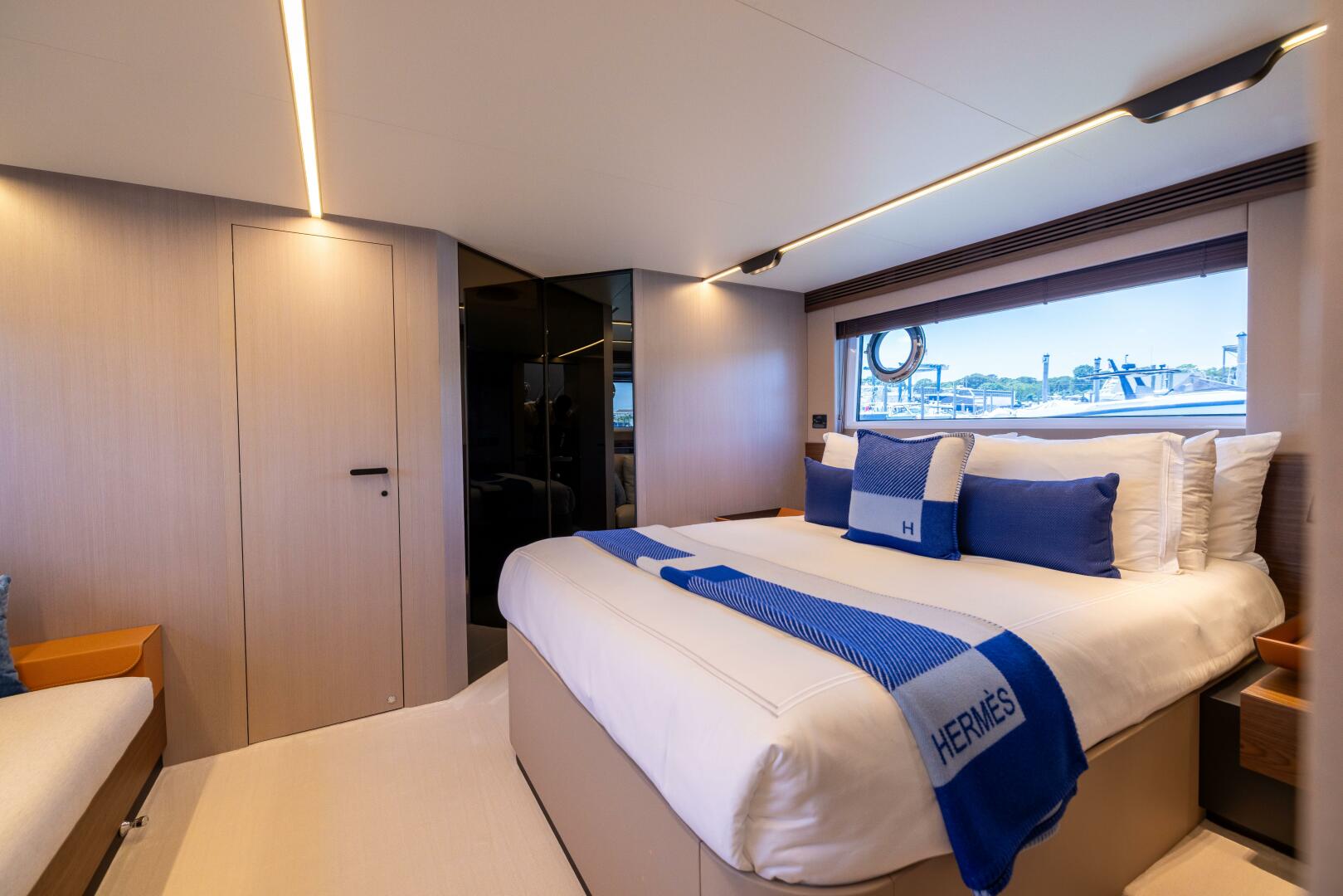 Slide: The Image of Azimut S7 For Sale - SECOND CHANCE - 5416588