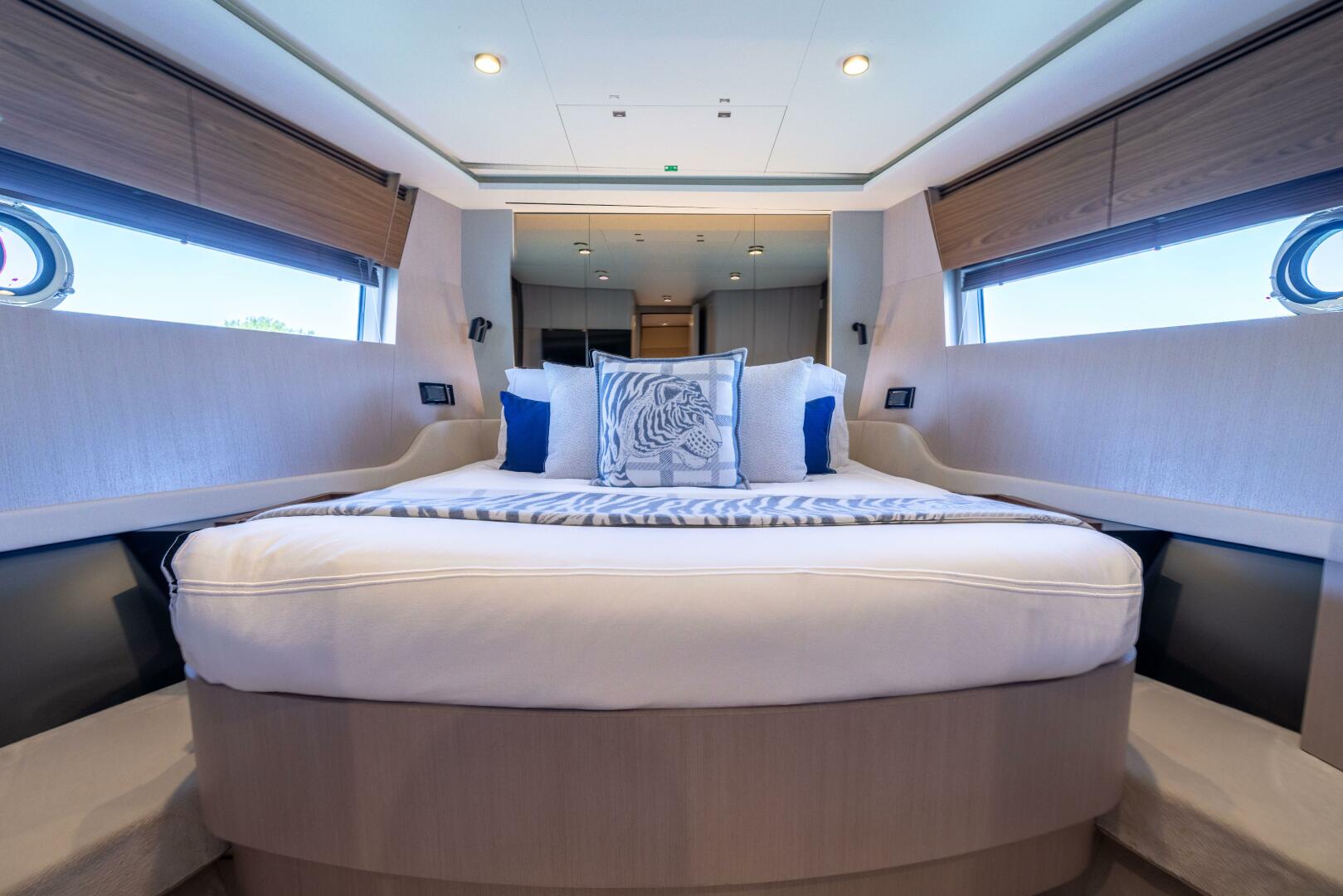 Slide: The Image of Azimut S7 For Sale - SECOND CHANCE - 5416610