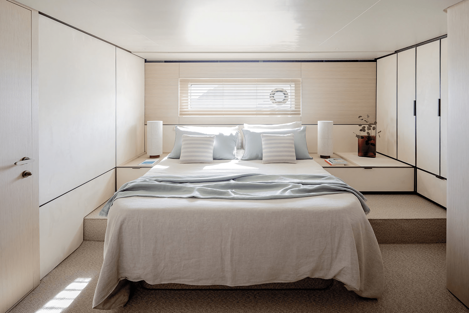 Slide: The Image of Azimut Seadeck 6 2025 - 12