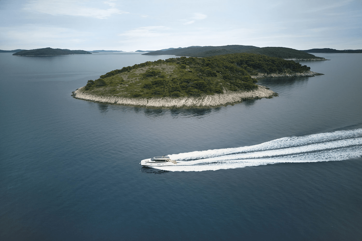Slide: The Image of Azimut Seadeck 6 2025 - 14