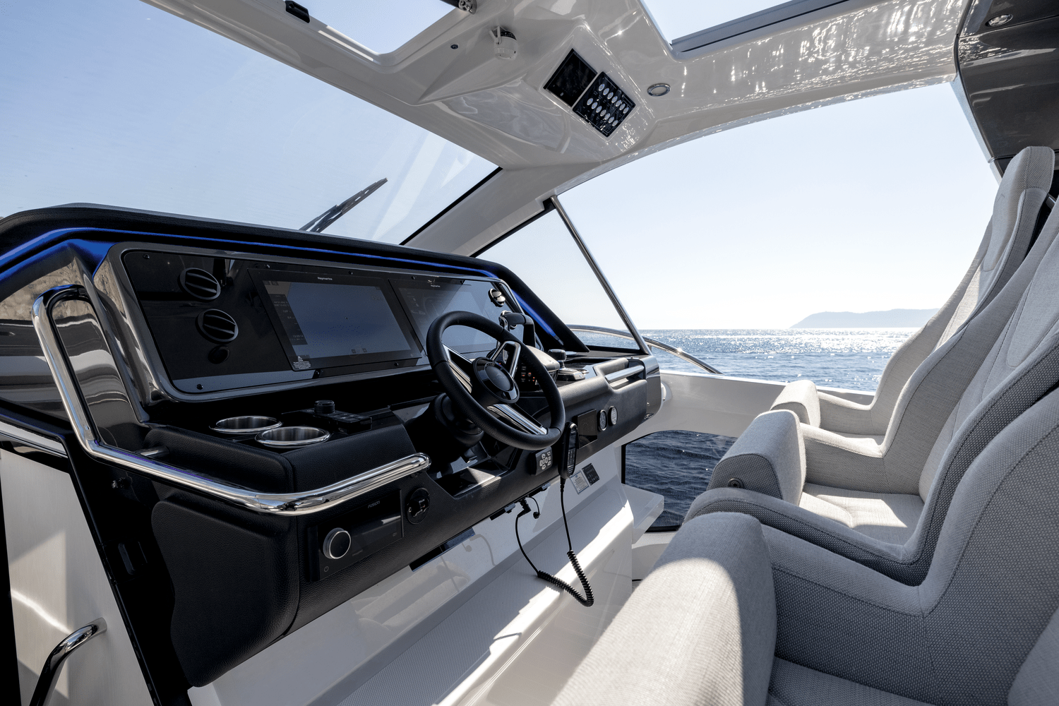 Slide: The Image of Azimut Verve 42 2024 - 31