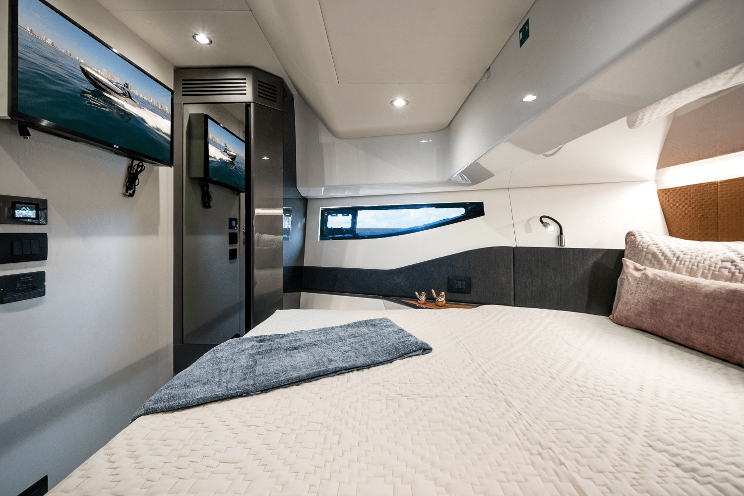 Slide: The Image of Azimut Verve 47 2021 - 34