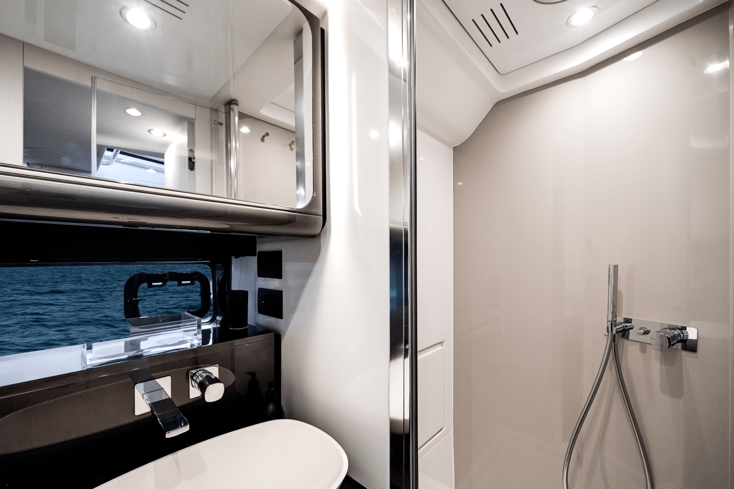 Slide: The Image of Azimut Verve 47 2021 - 42
