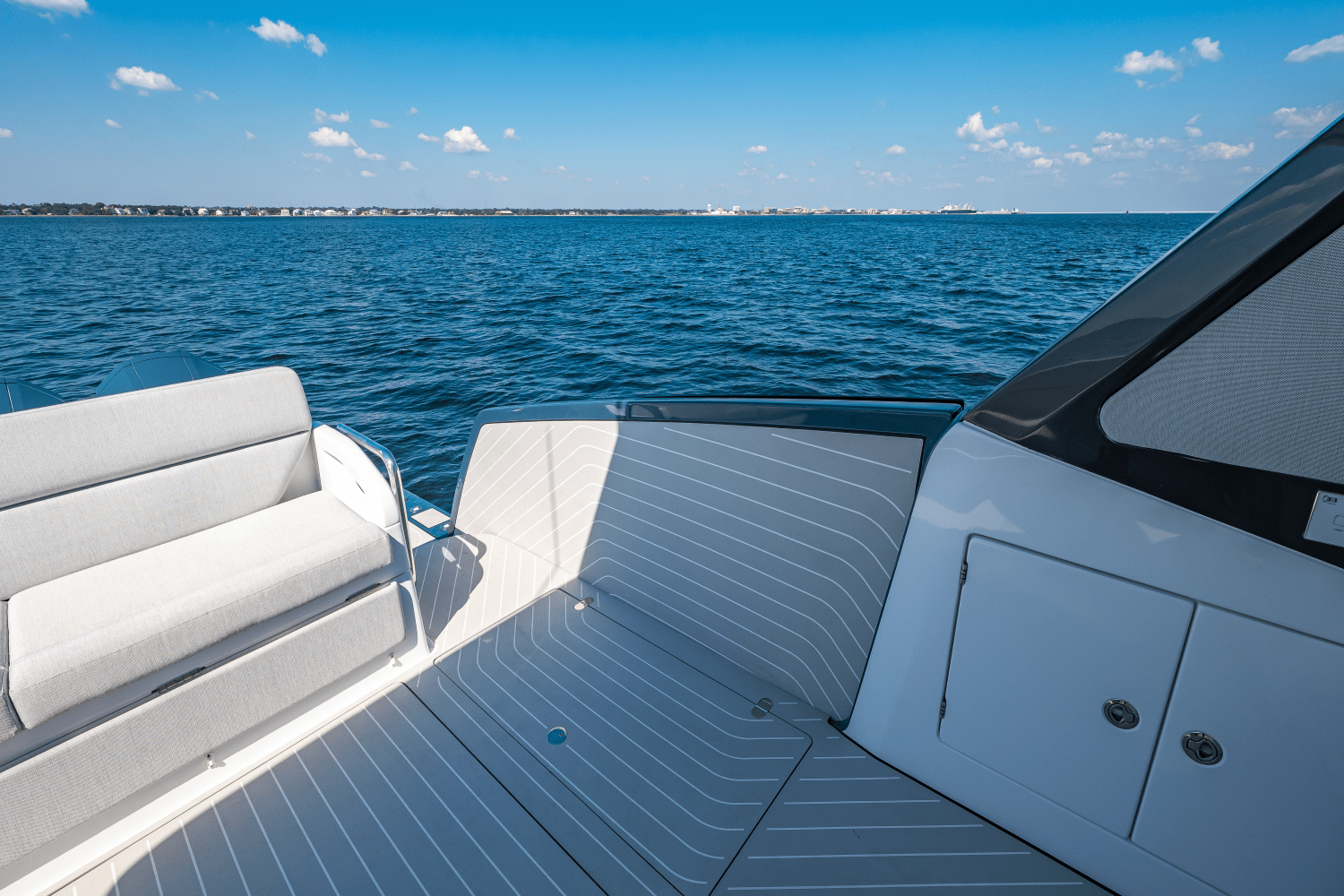 Slide: The Image of Azimut Verve 48 2024 - 22