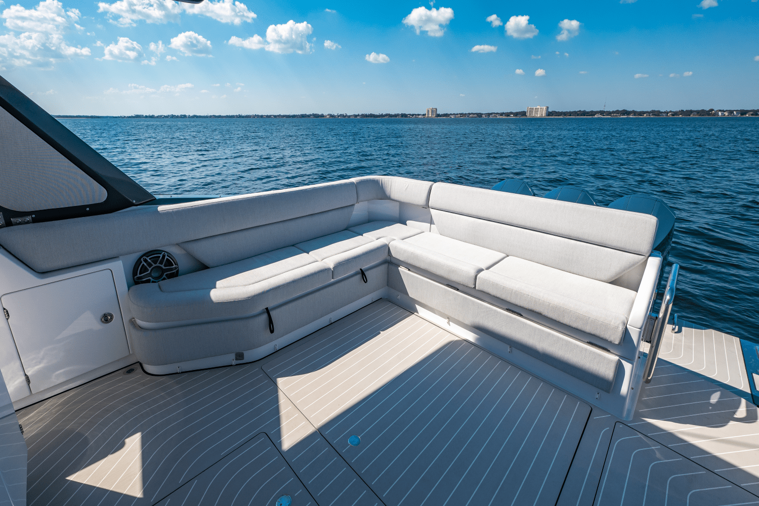 Slide: The Image of Azimut Verve 48 2024 - 25