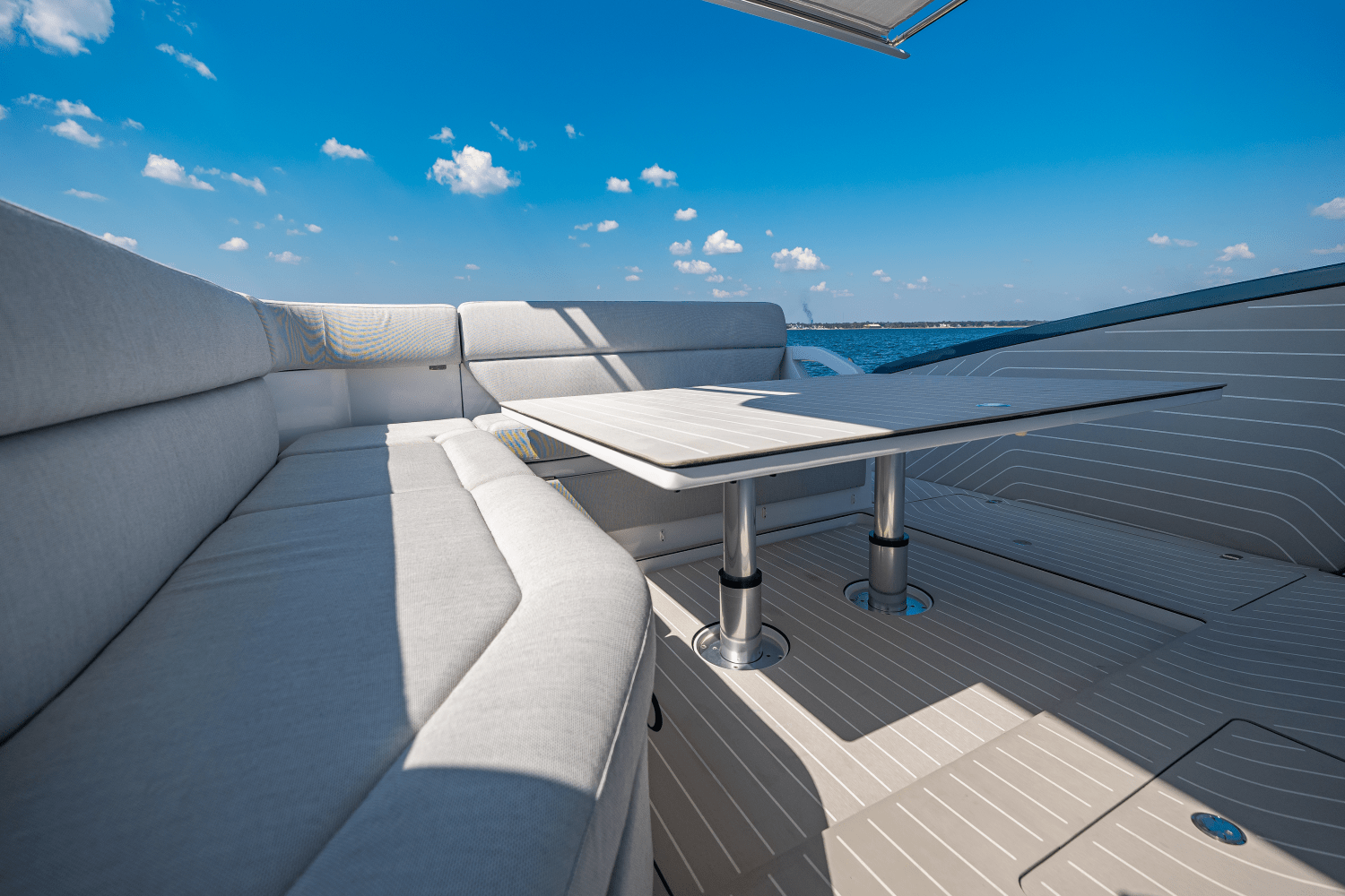 Slide: The Image of Azimut Verve 48 2024 - 28