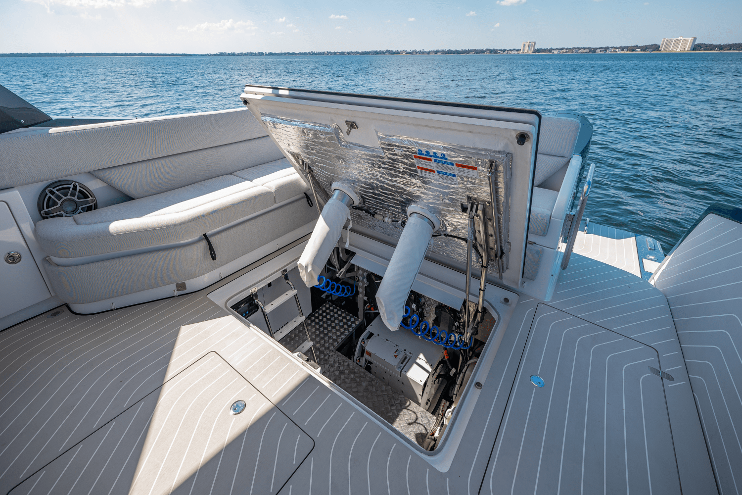 Slide: The Image of Azimut Verve 48 2024 - 30