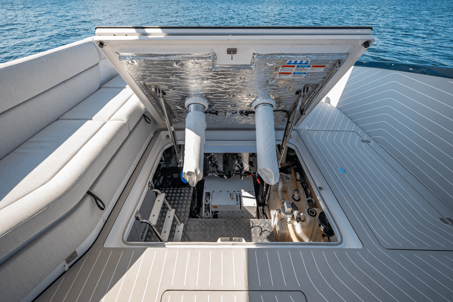 Slide: The Image of Azimut Verve 48 2024 - 31