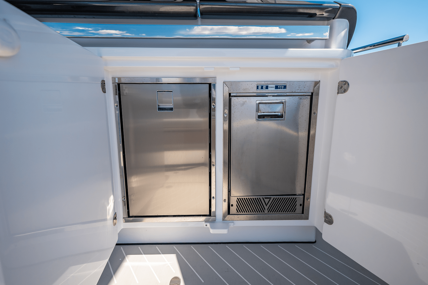 Slide: The Image of Azimut Verve 48 2024 - 38