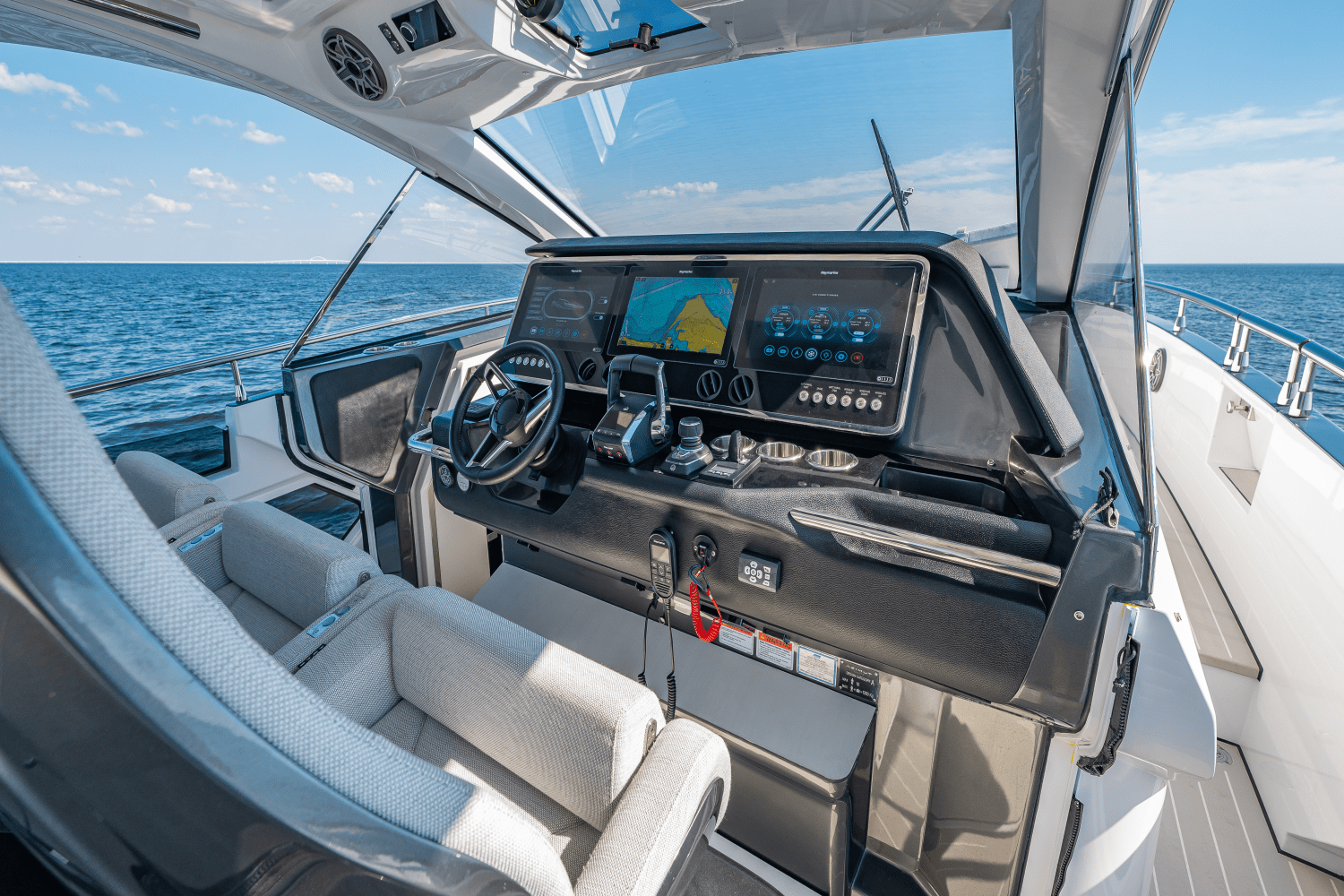 Slide: The Image of Azimut Verve 48 2024 - 41