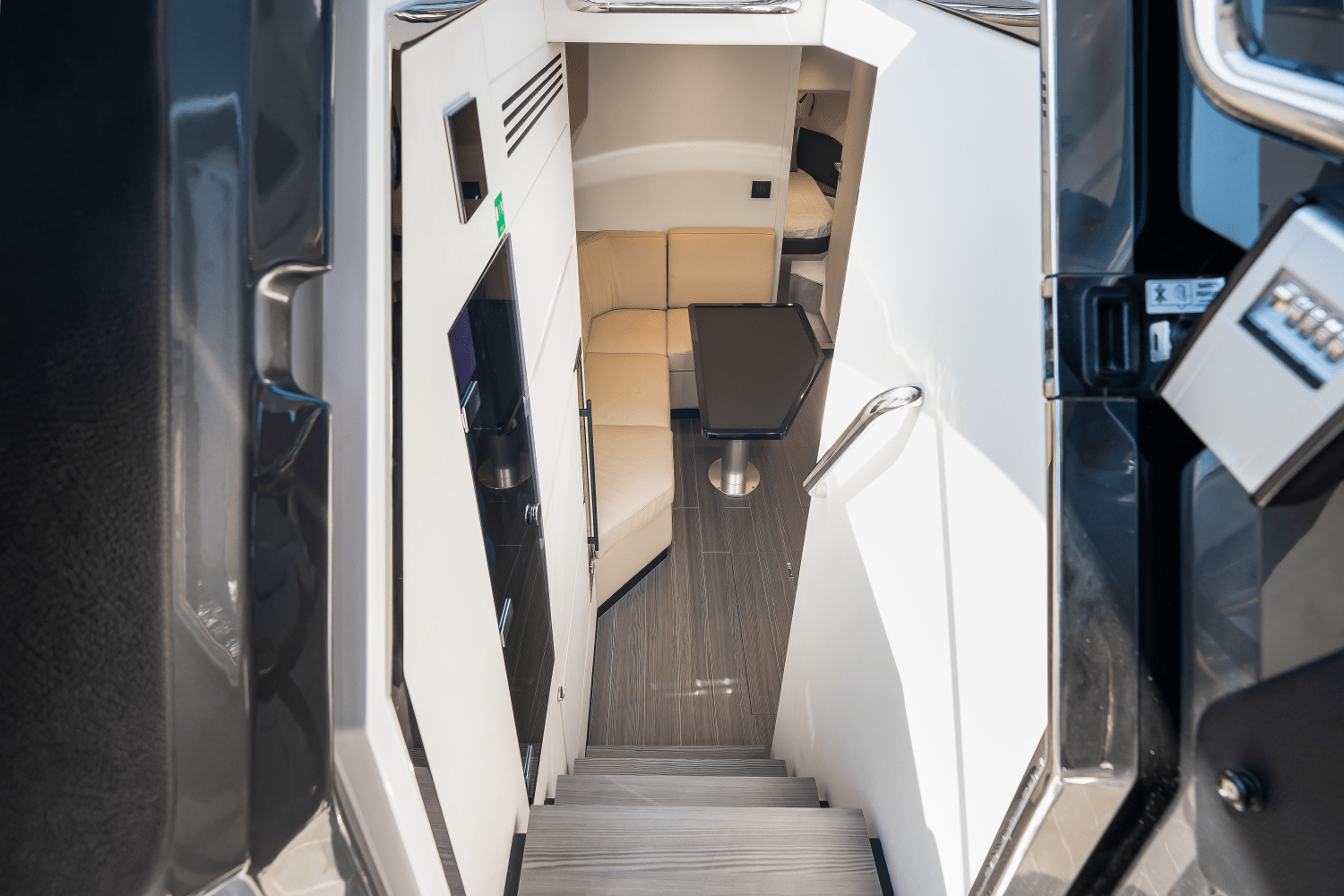 Slide: The Image of Azimut Verve 48 2024 - 52