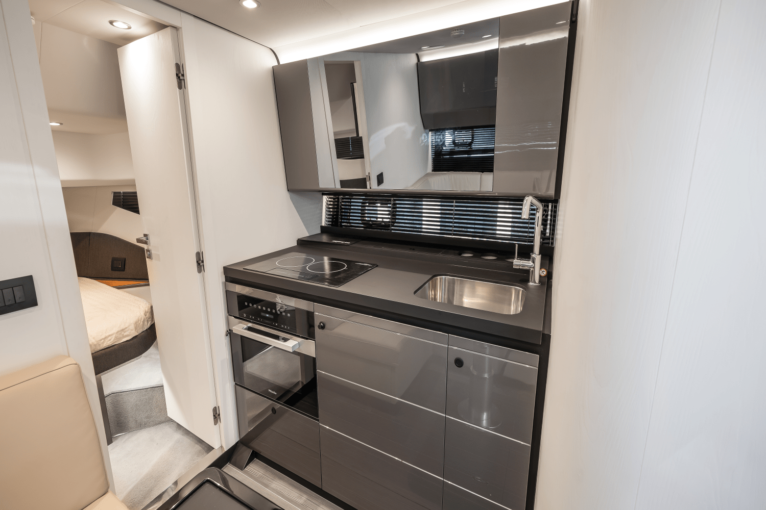 Slide: The Image of Azimut Verve 48 2024 - 58