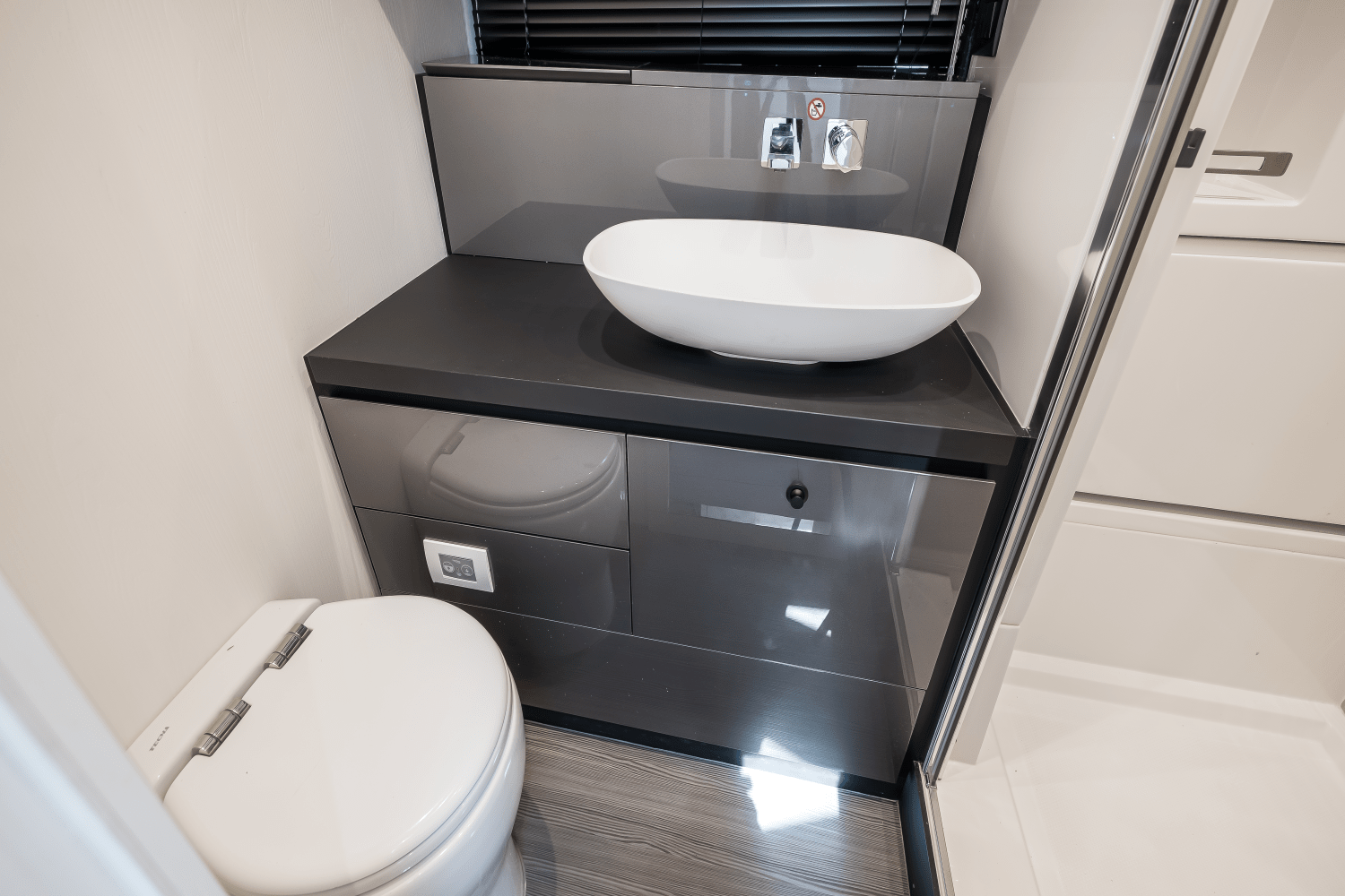 Slide: The Image of Azimut Verve 48 2024 - 60