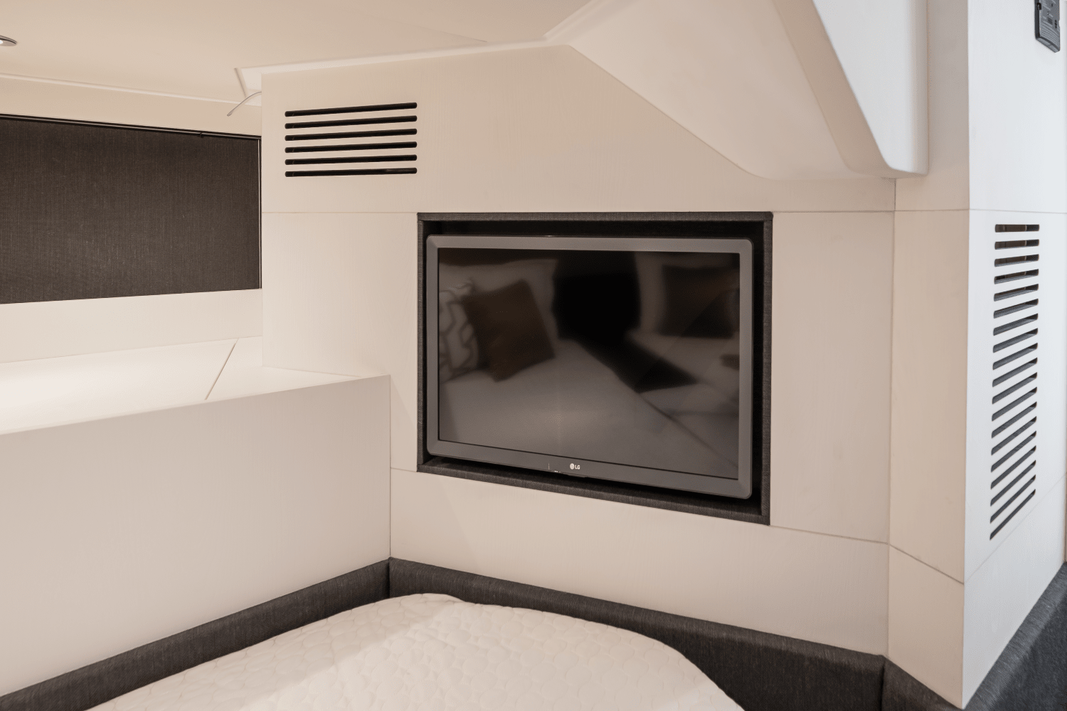 Slide: The Image of Azimut Verve 48 2024 - 67