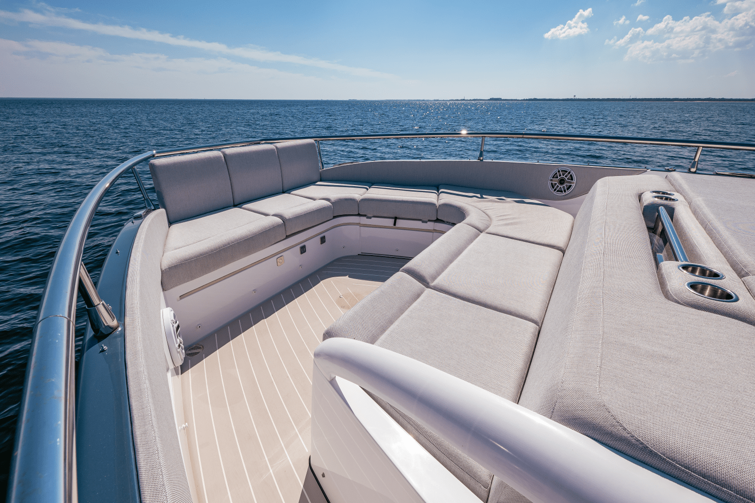 Slide: The Image of Azimut Verve 48 2024 - 75