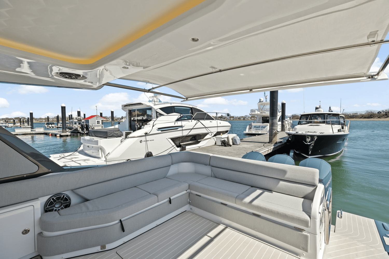 Slide: The Image of Azimut Verve 48 2025 - 11