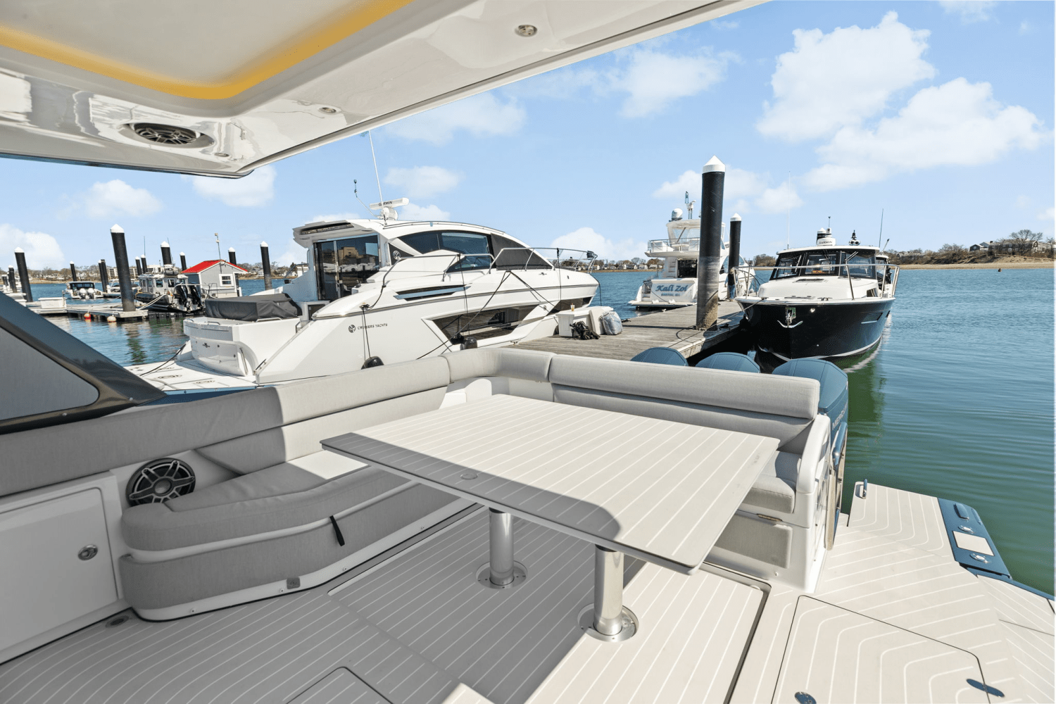 Slide: The Image of Azimut Verve 48 2025 - 15
