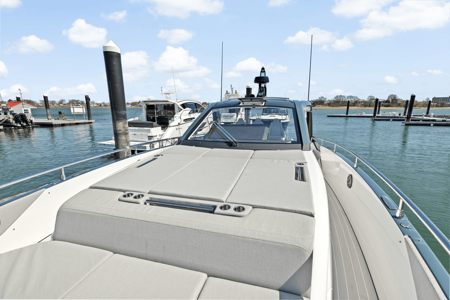 Slide: The Image of Azimut Verve 48 2025 - 55