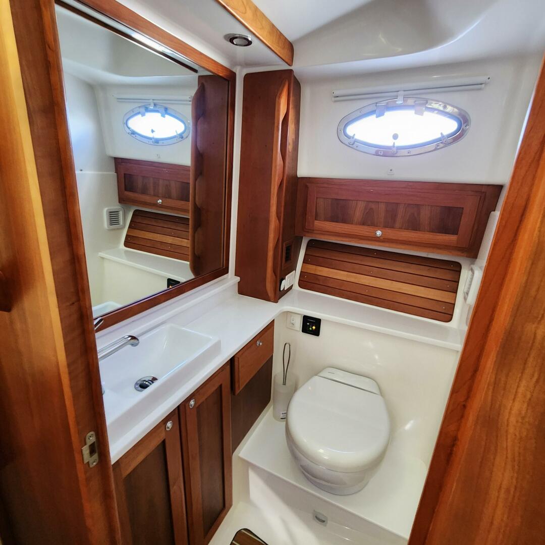 Slide: The Image of Back Cove 34O 2020 - 5428538