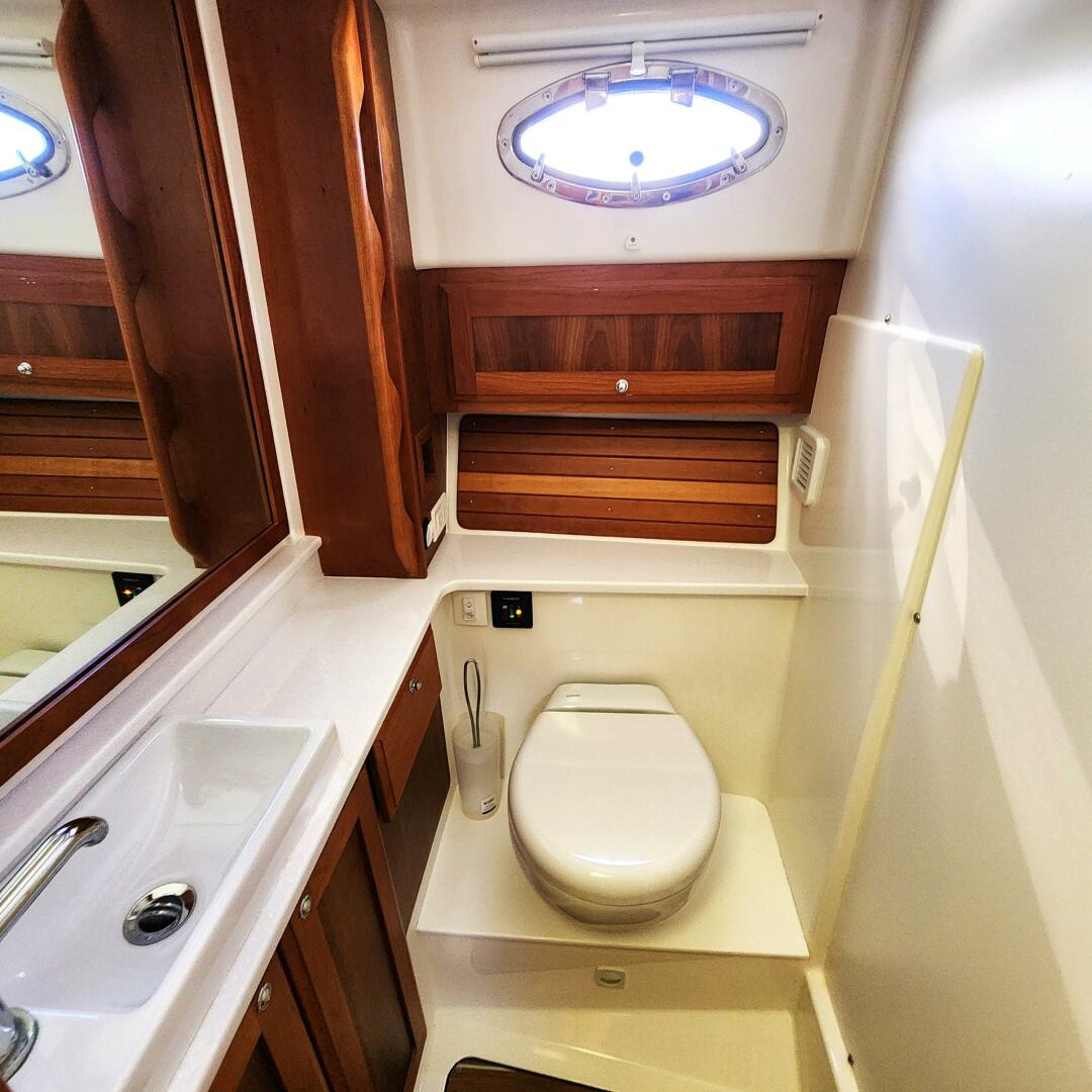 Slide: The Image of Back Cove 34O 2020 - 5428540