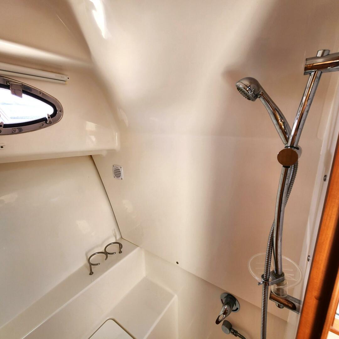 Slide: The Image of Back Cove 34O 2020 - 5428541