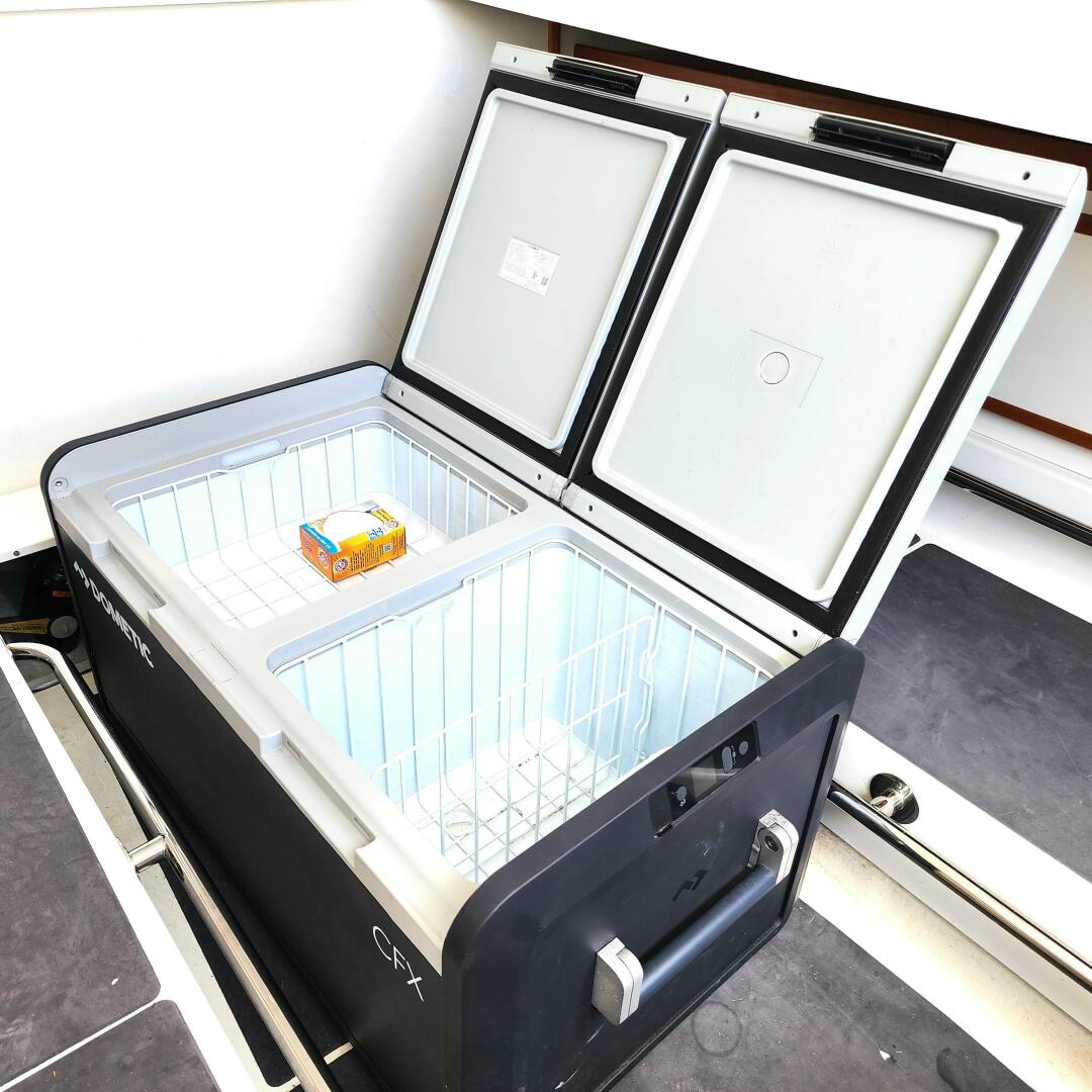 Slide: The Image of Back Cove 34O 2020 - 5428589