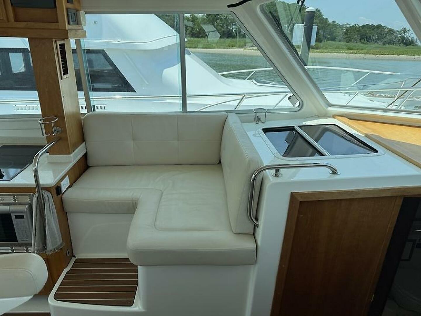 Slide: The Image of 0005224693 - 5441487