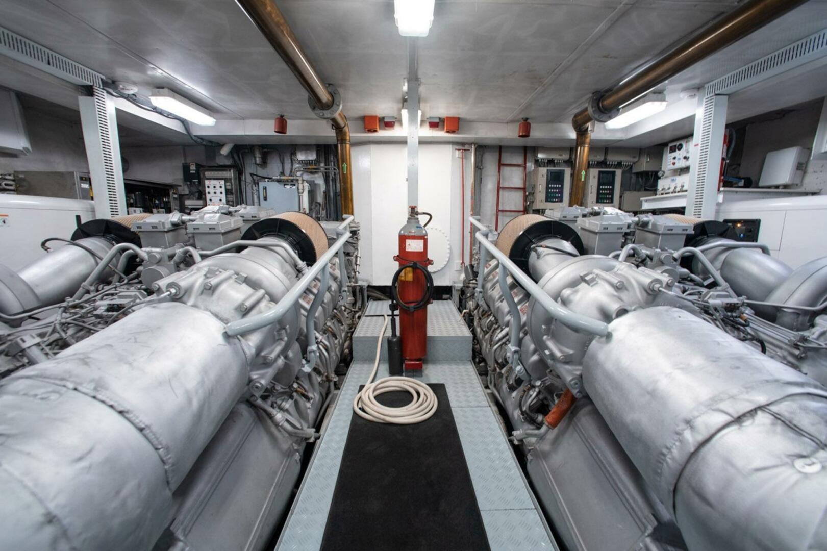 Slide: The Image of Baglietto 41M 1999 - 5257010