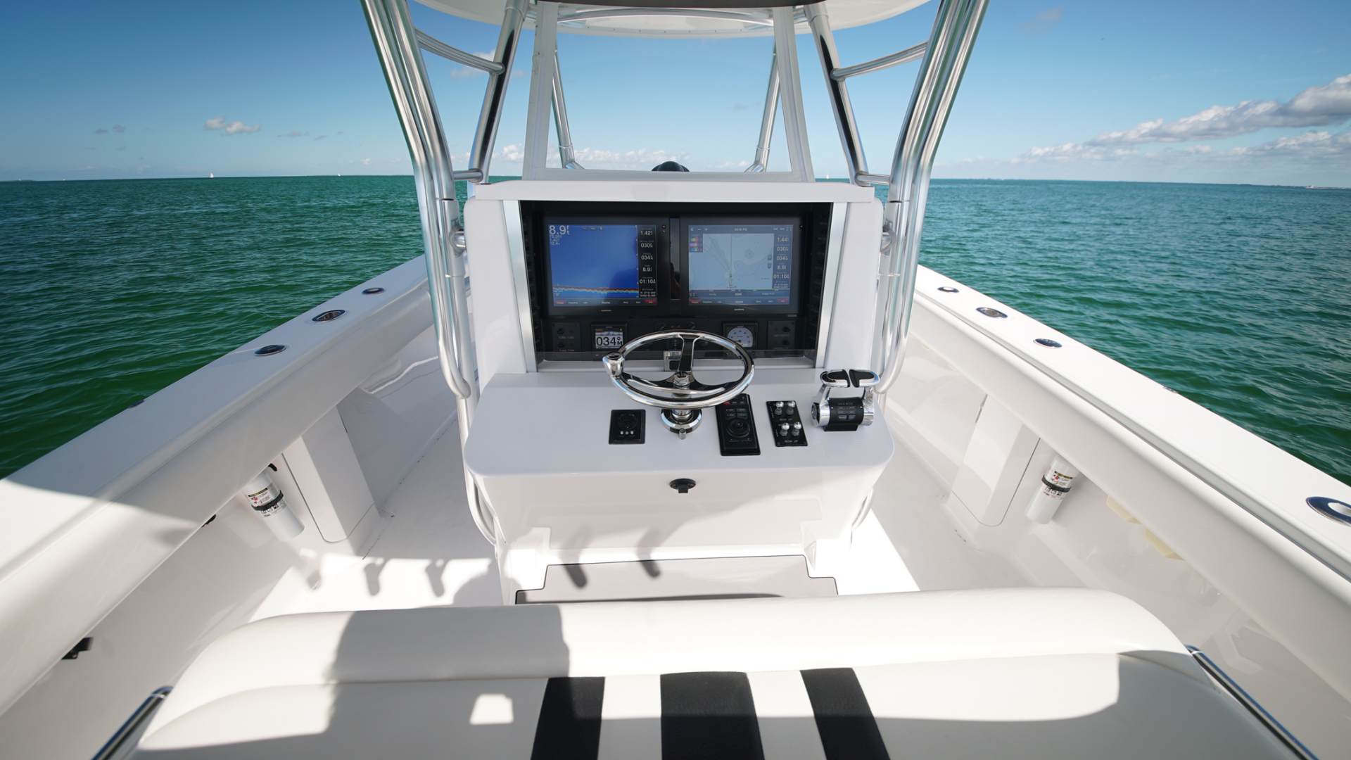 Slide: The Image of 2014 41 Bahama CC Helm - 1269889