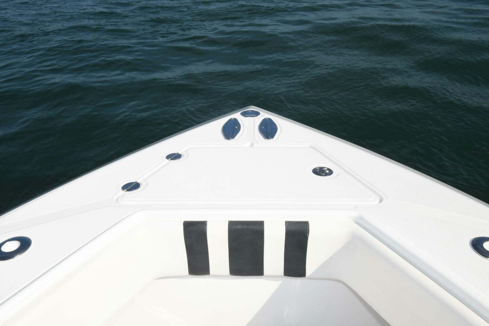 Slide: The Image of 2014 41 Bahama CC Bow - 3886871