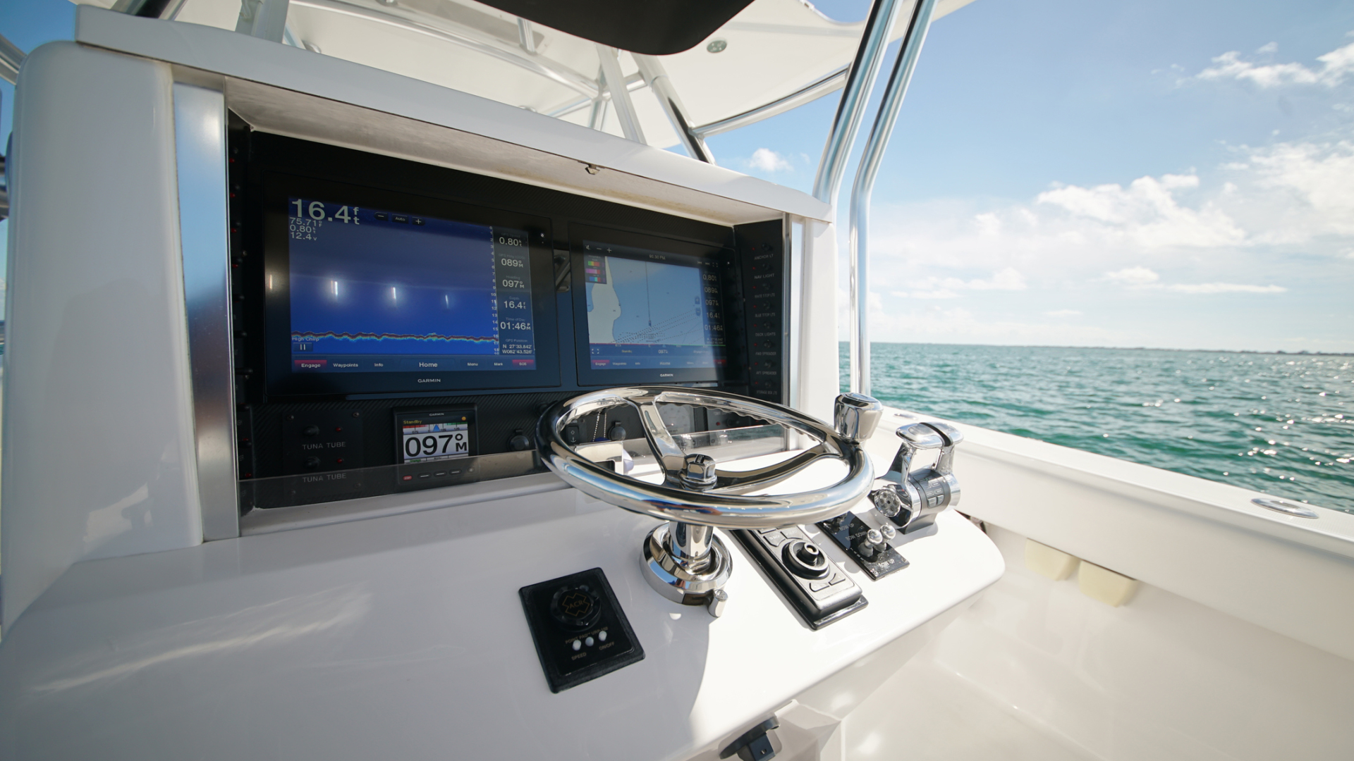 Slide: The Image of 2014 41 Bahama CC Helm - 1269904