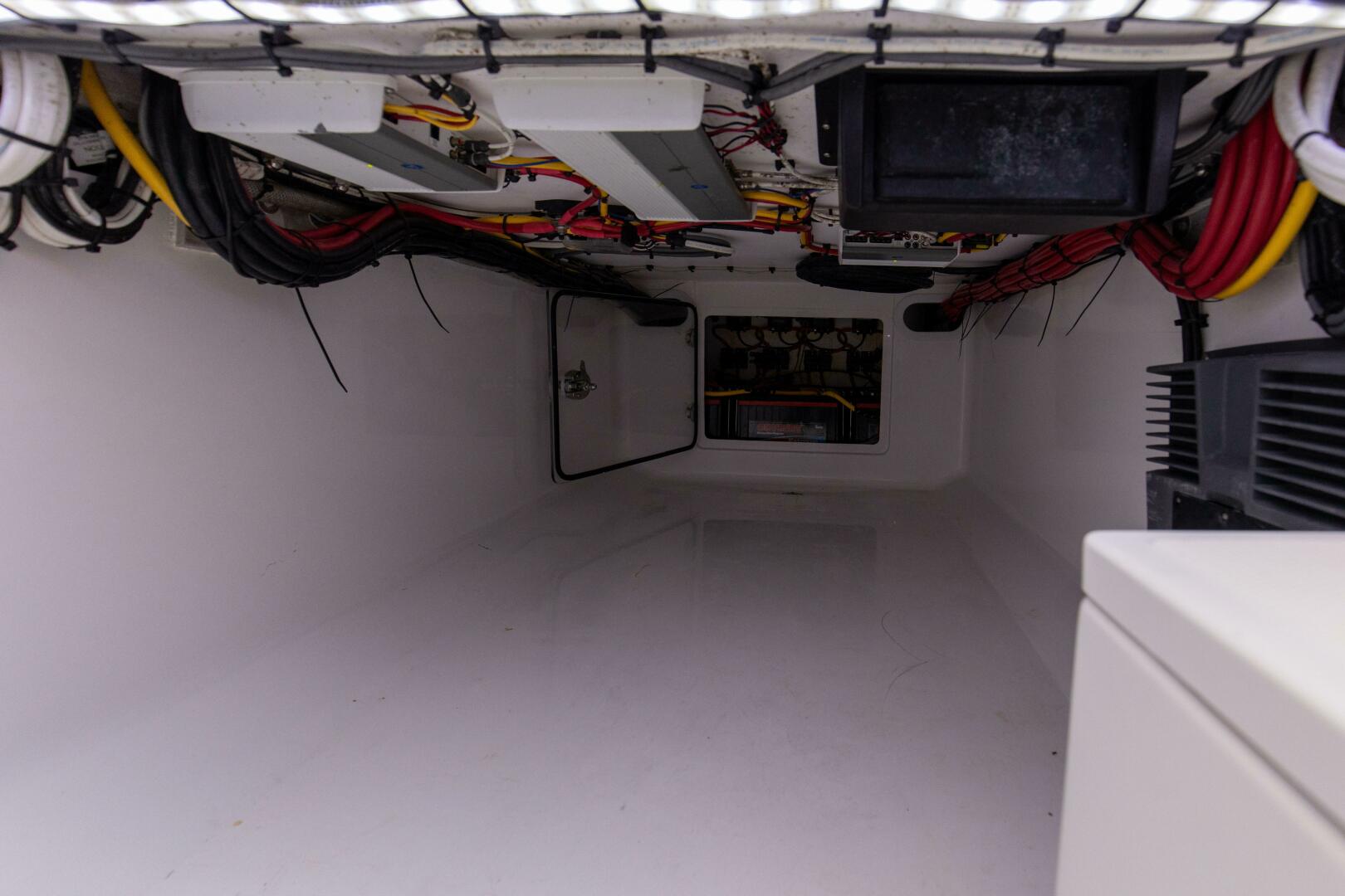 Slide: The Image of 2021 Bahama 41 Center Console - 4151851