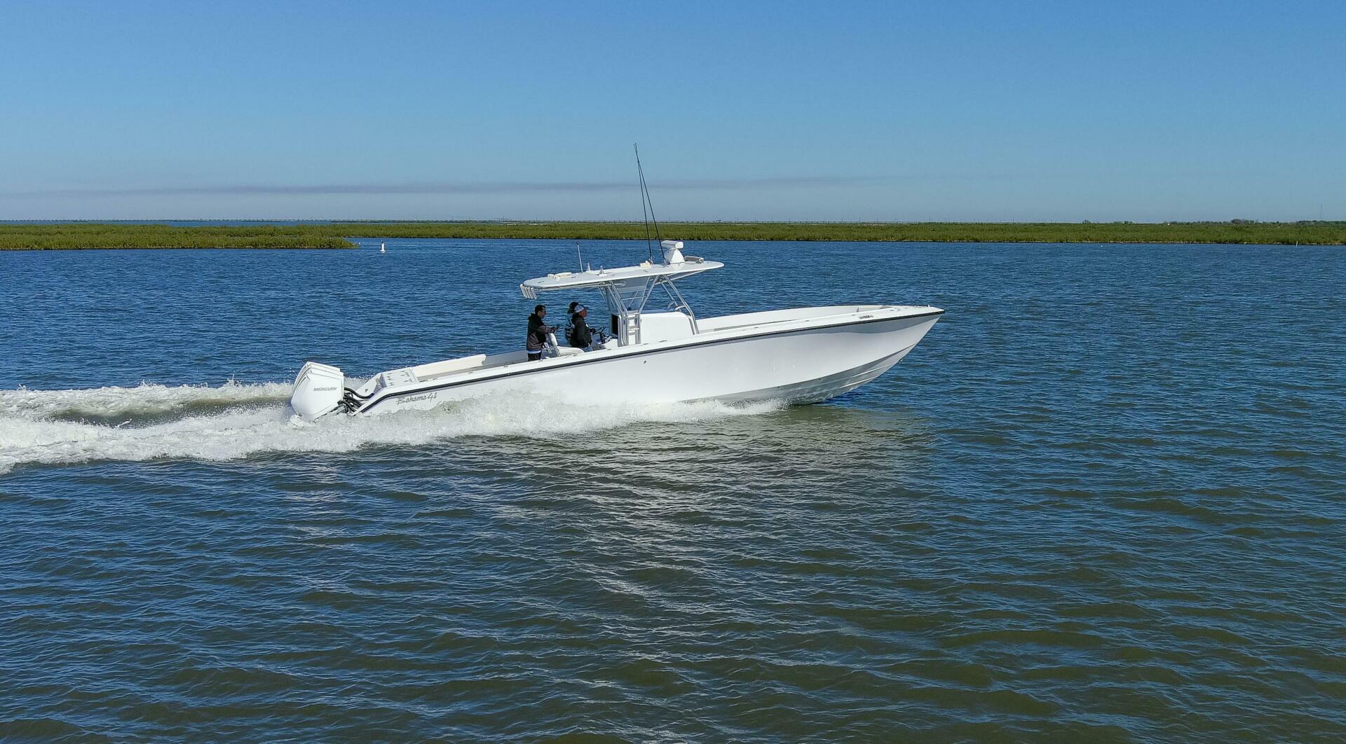 Slide: The Image of Bahama 41 Center Console 2021 - 4151893