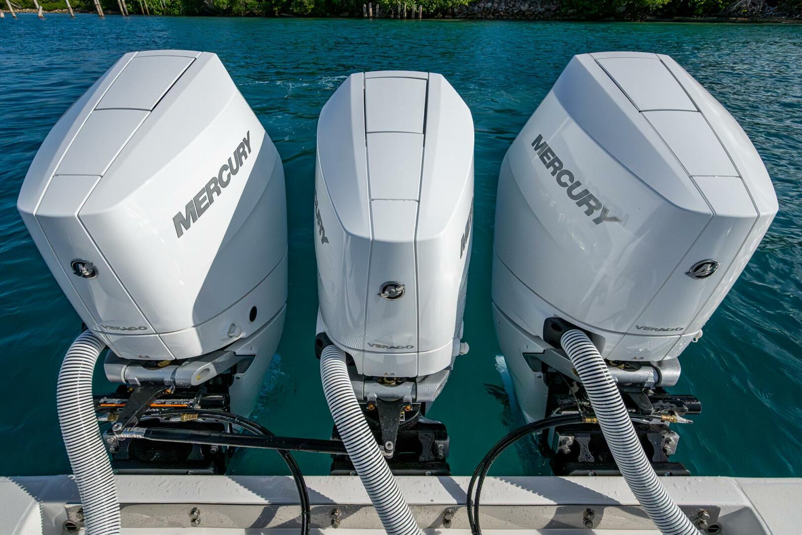 Slide: The Image of Bahama with Mercury V10's 2016 - 5386808