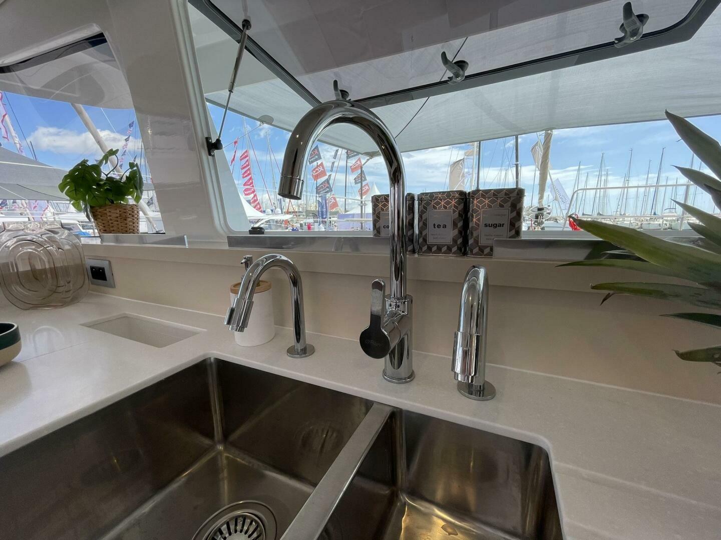 Slide: The Image of Bali 4.4 Galley Sink - 5238986