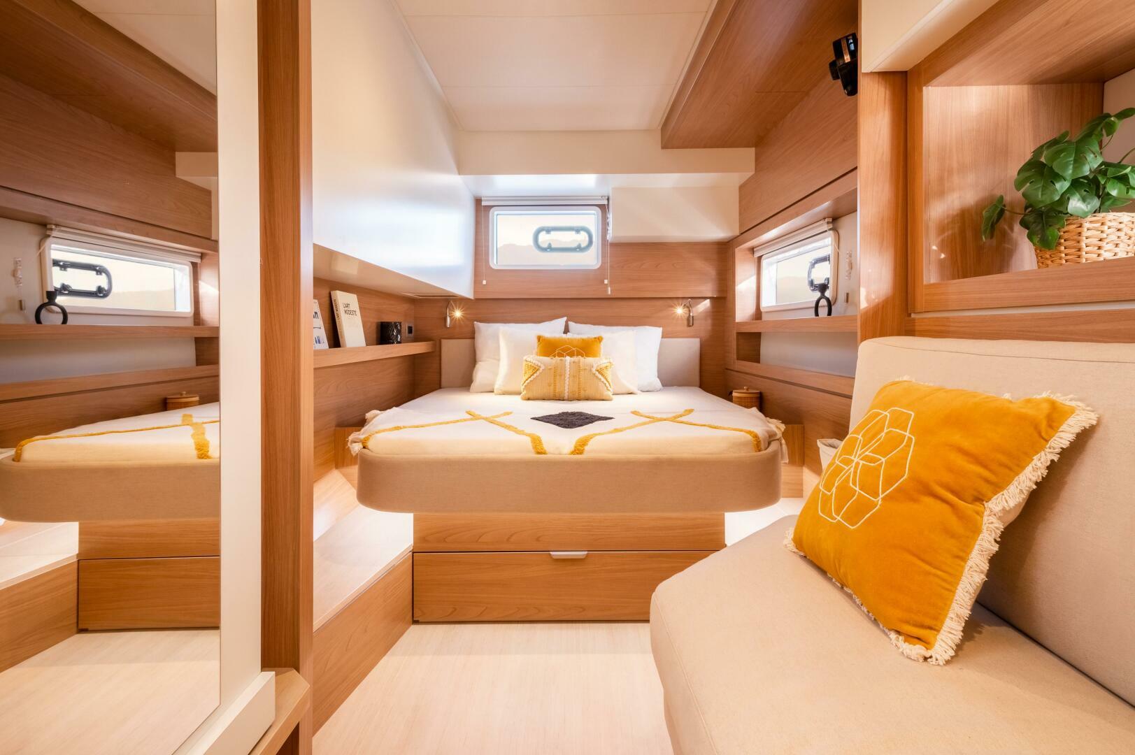 Slide: The Image of Bali 4.4 Master Cabin 1 - 5238998